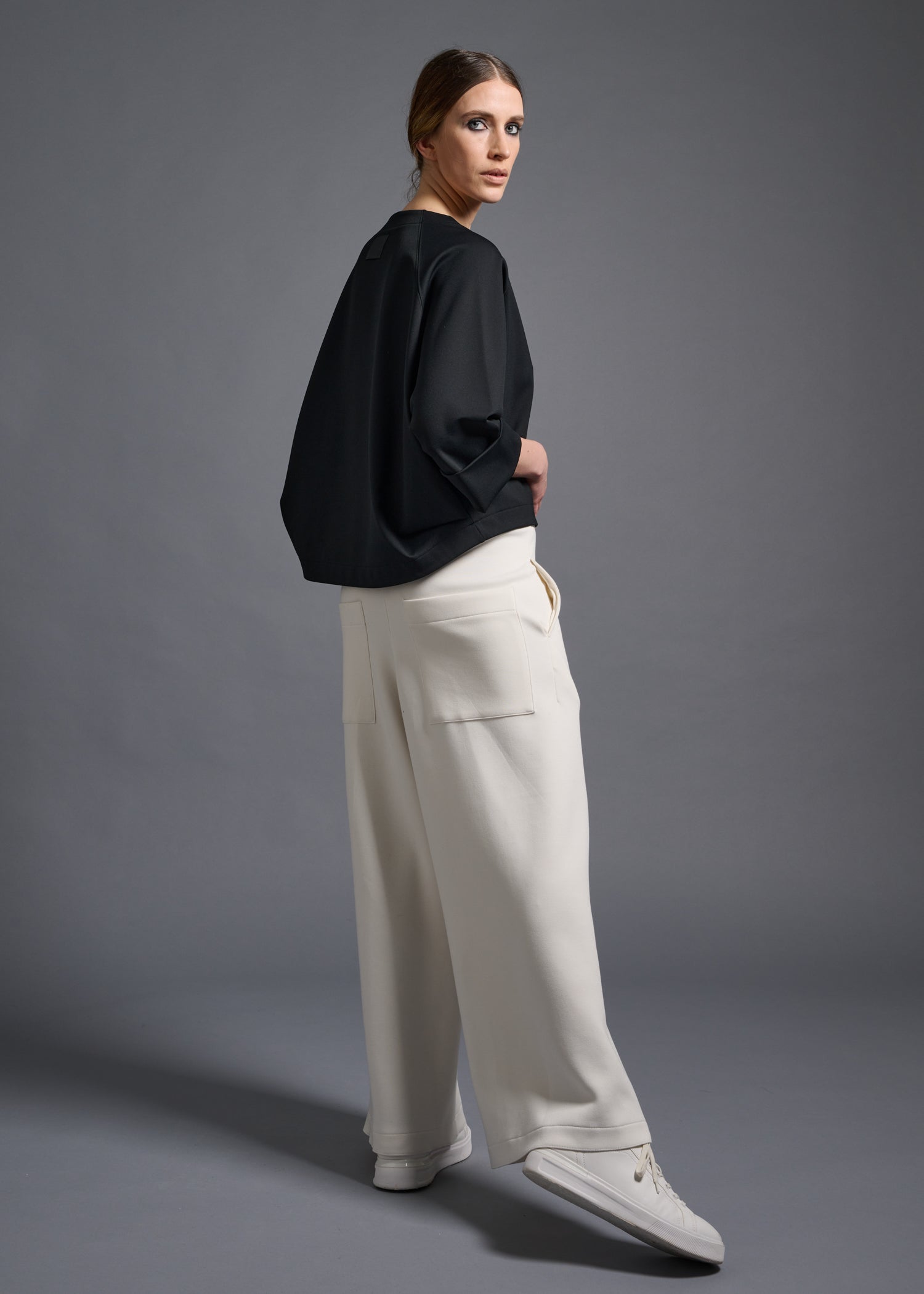 raglan sleeve short top, black, cogthebigsmoke, one size fits all, sustainable fashion, less is more, made in Japan, quiet luxury, minimalist