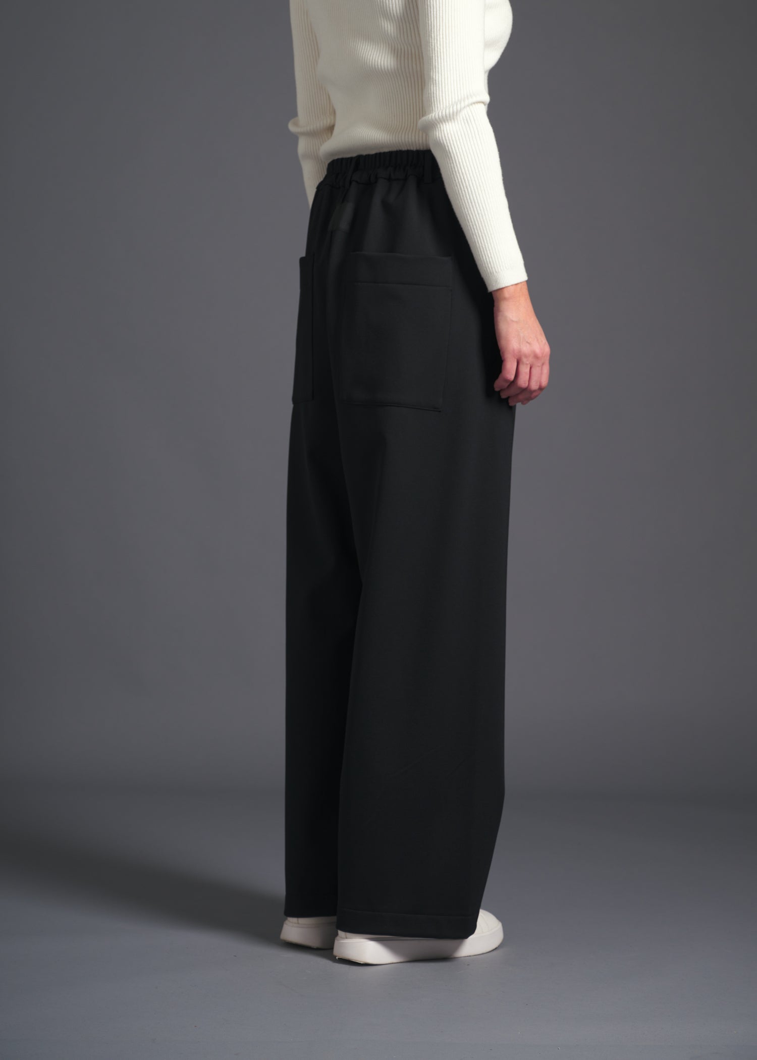 Baggy trousers with double tucks, black, cogthebigsmoke, one size fits all, sustainable fashion, less is more, made in Japan, quiet luxury, minimalist
