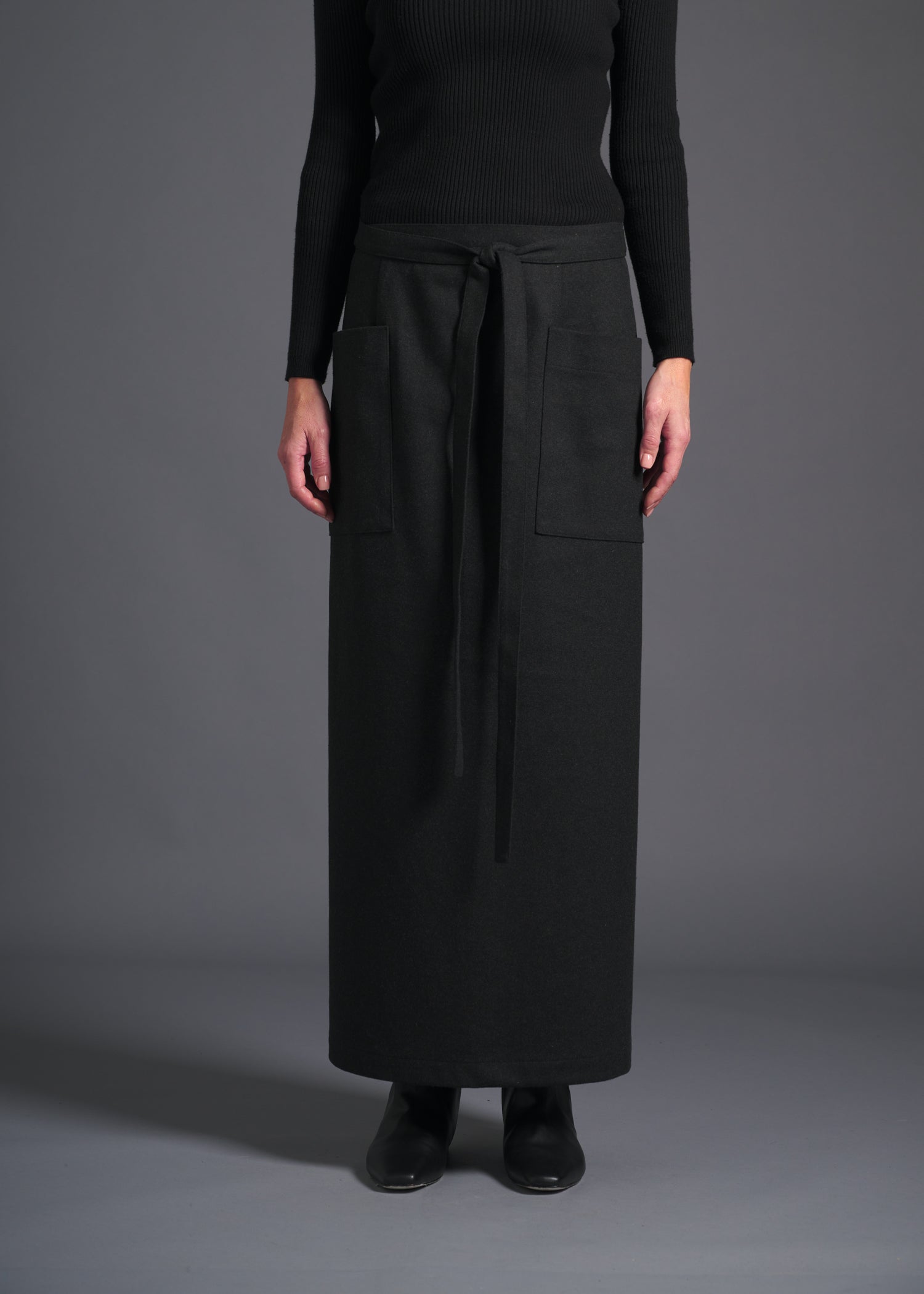 long wrap skirt, charcoal, cogthebigsmoke, one size fits all, sustainable fashion, less is more, made in Japan, quiet luxury, minimalist