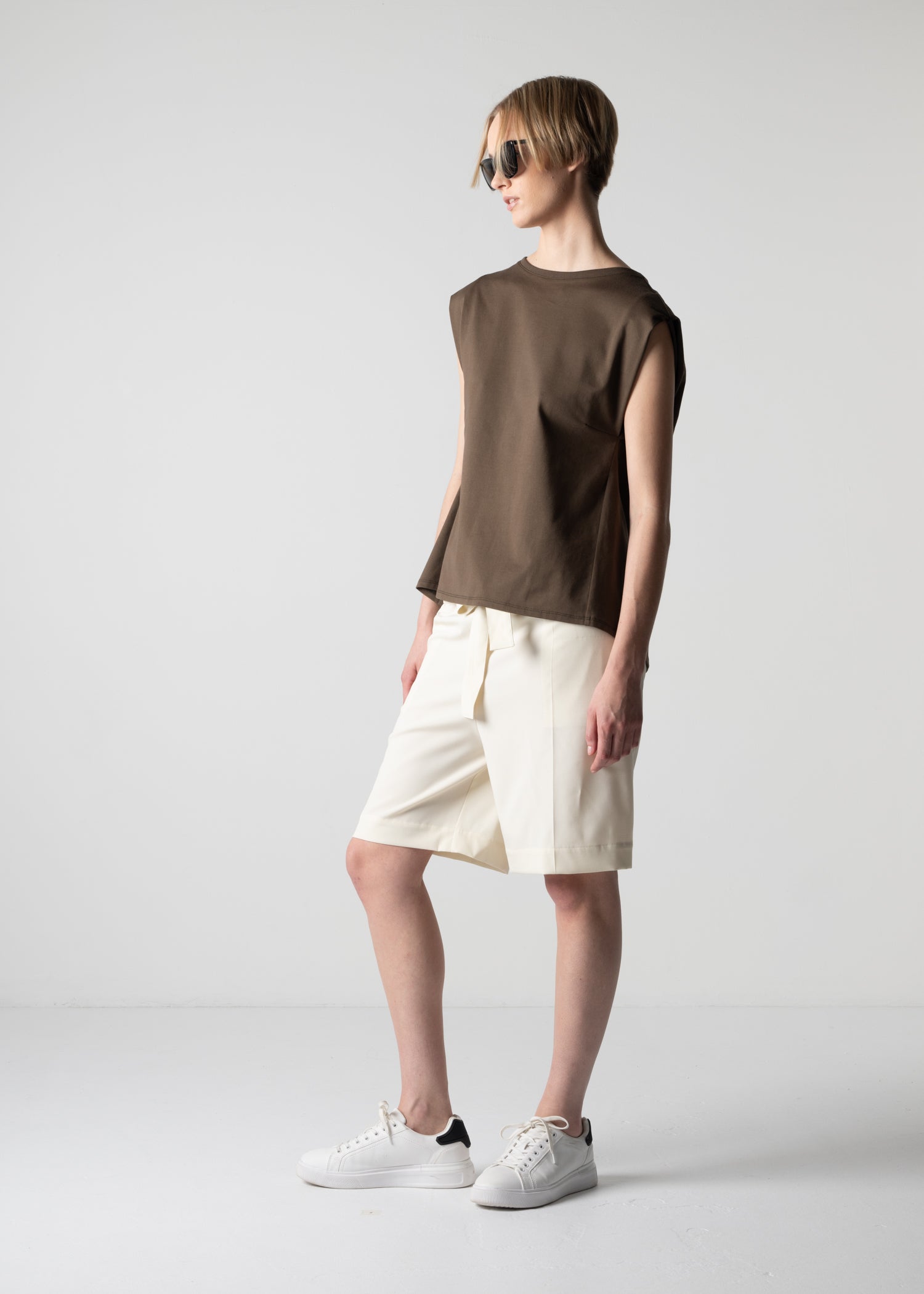 French sleeve, crew neck top, ash, cogthebigsmoke, one size fits all, sustainable fashion, less is more, made in Japan, quiet luxury, minimalist
