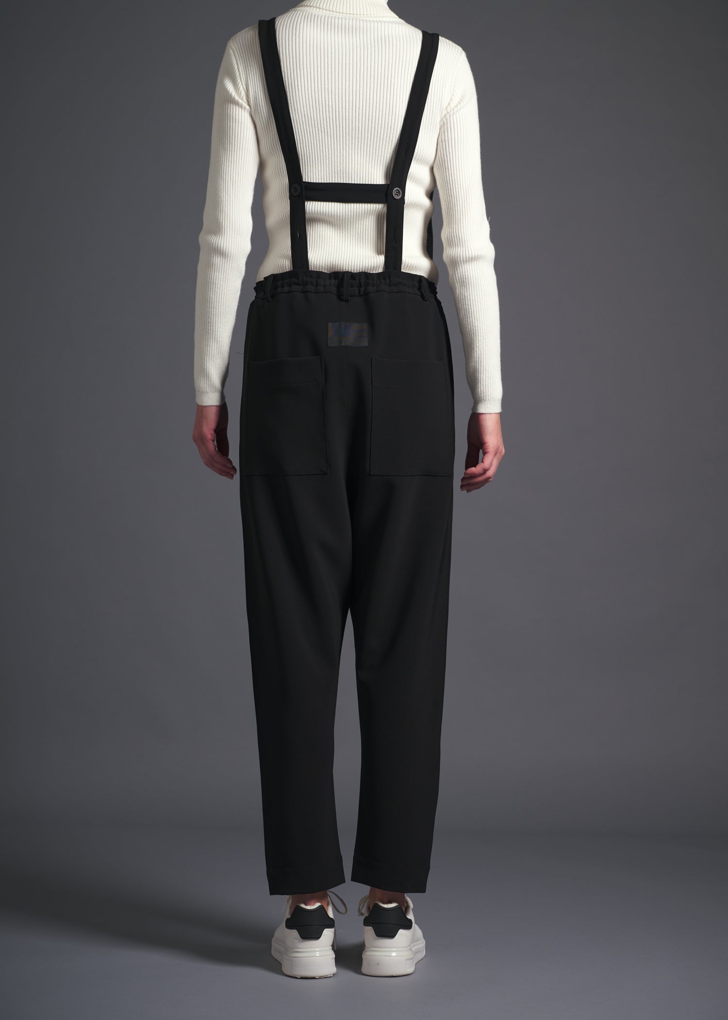 Tapered trousers with detachable shoulder straps, srouel silhouette, black, cogthebigsmoke, one size fits all, sustainable fashion, less is more, made in Japan, quiet luxury, minimalist