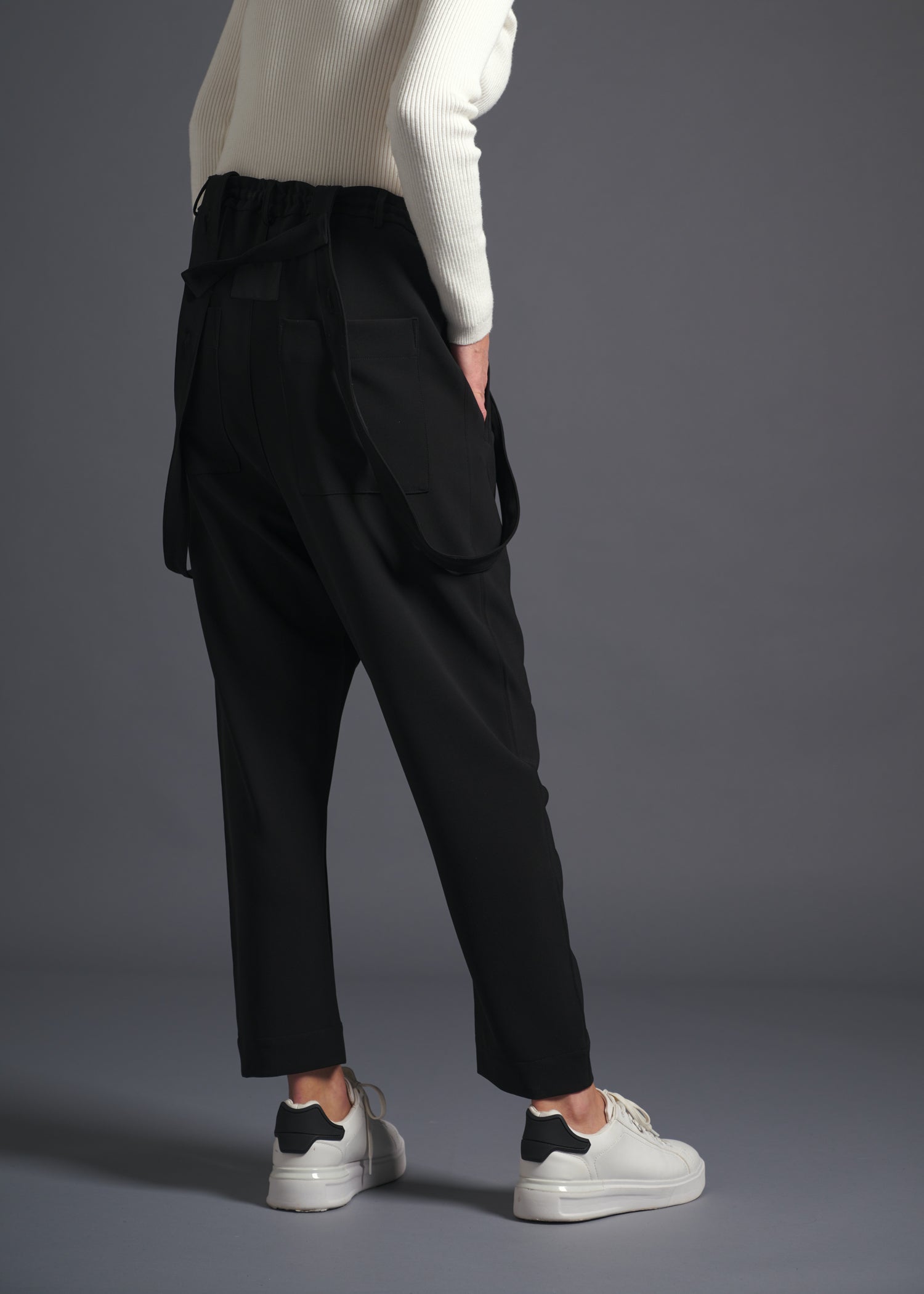 Tapered trousers with detachable shoulder straps, srouel silhouette, black, cogthebigsmoke, one size fits all, sustainable fashion, less is more, made in Japan, quiet luxury, minimalist