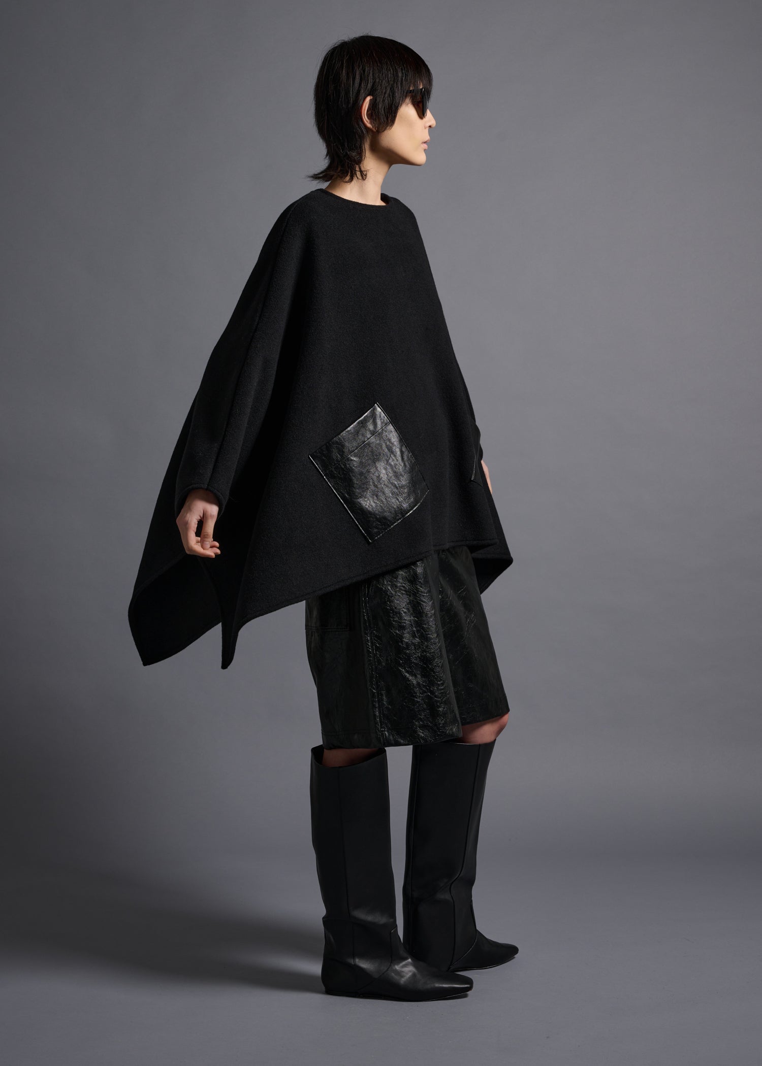 Crewneck poncho, patch pockets, black, cogthebigsmoke, one size fits all, sustainable fashion, less is more, made in Japan, quiet luxury, minimalist