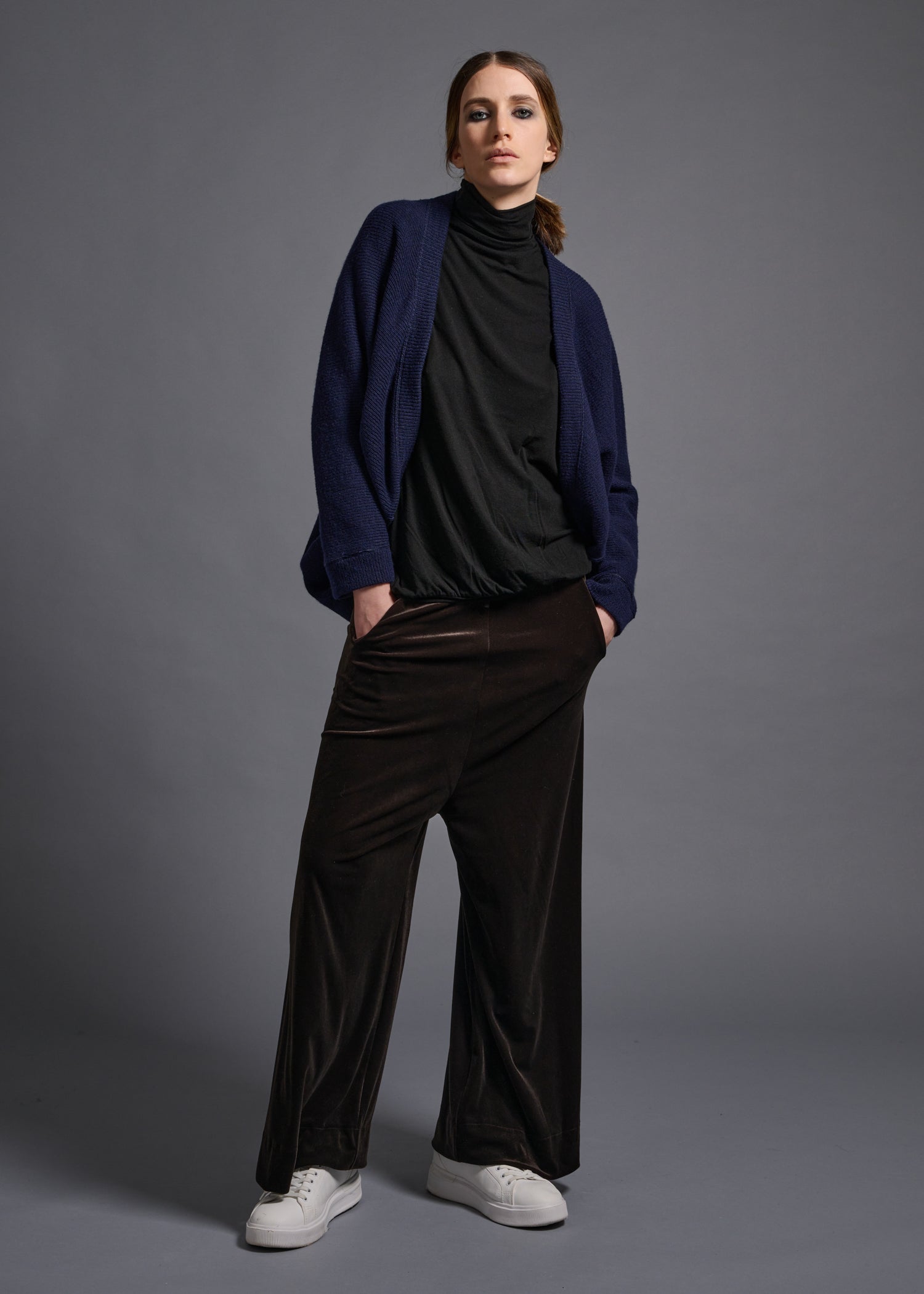 Long-sleeved bolero, navy, cogthebigsmoke, one size fits all, sustainable fashion, less is more, made in Japan, quiet luxury, minimalist