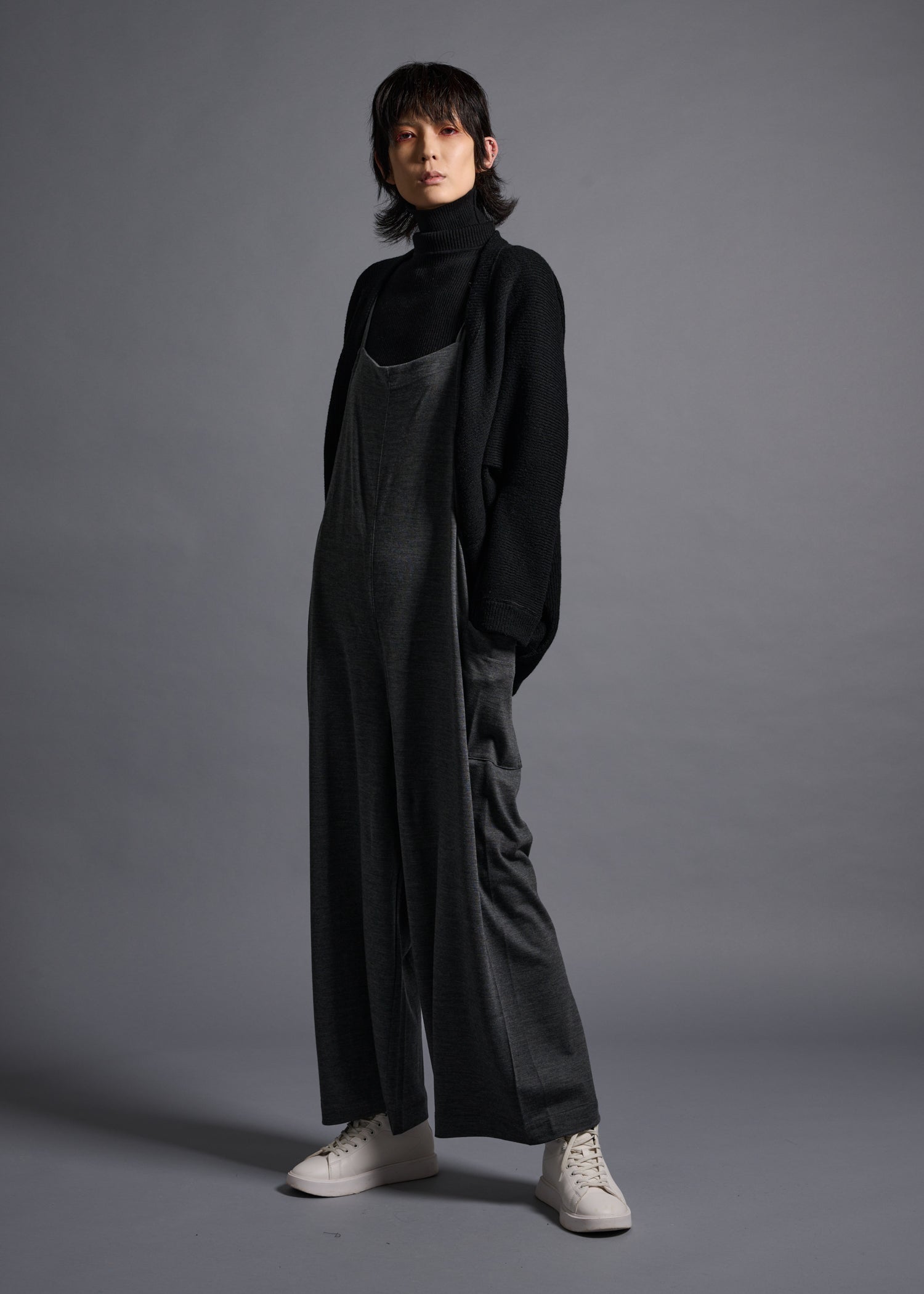 Long-sleeved bolero, black, cogthebigsmoke, one size fits all, sustainable fashion, less is more, made in Japan, quiet luxury, minimalist