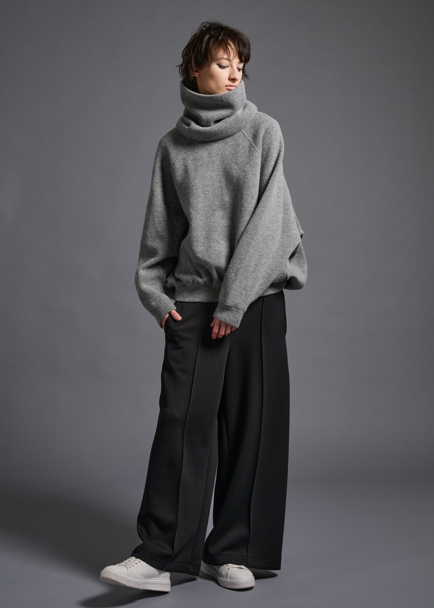 Simple tubular snood, lt grey, cogthebigsmoke, one size fits all, sustainable fashion, less is more, made in Japan, quiet luxury, minimalist