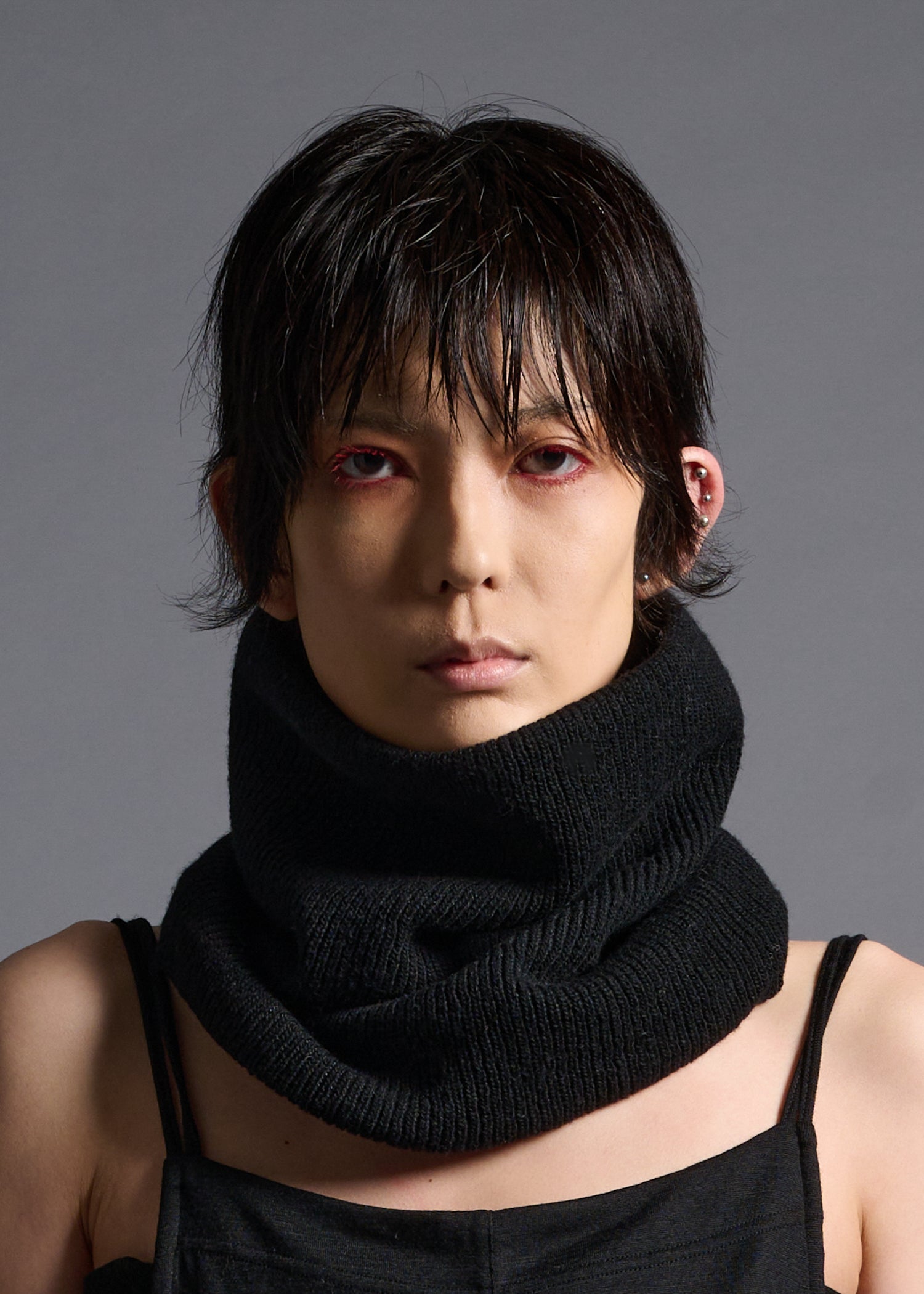 Simple tubular snood, black, cogthebigsmoke, one size fits all, sustainable fashion, less is more, made in Japan, quiet luxury, minimalist