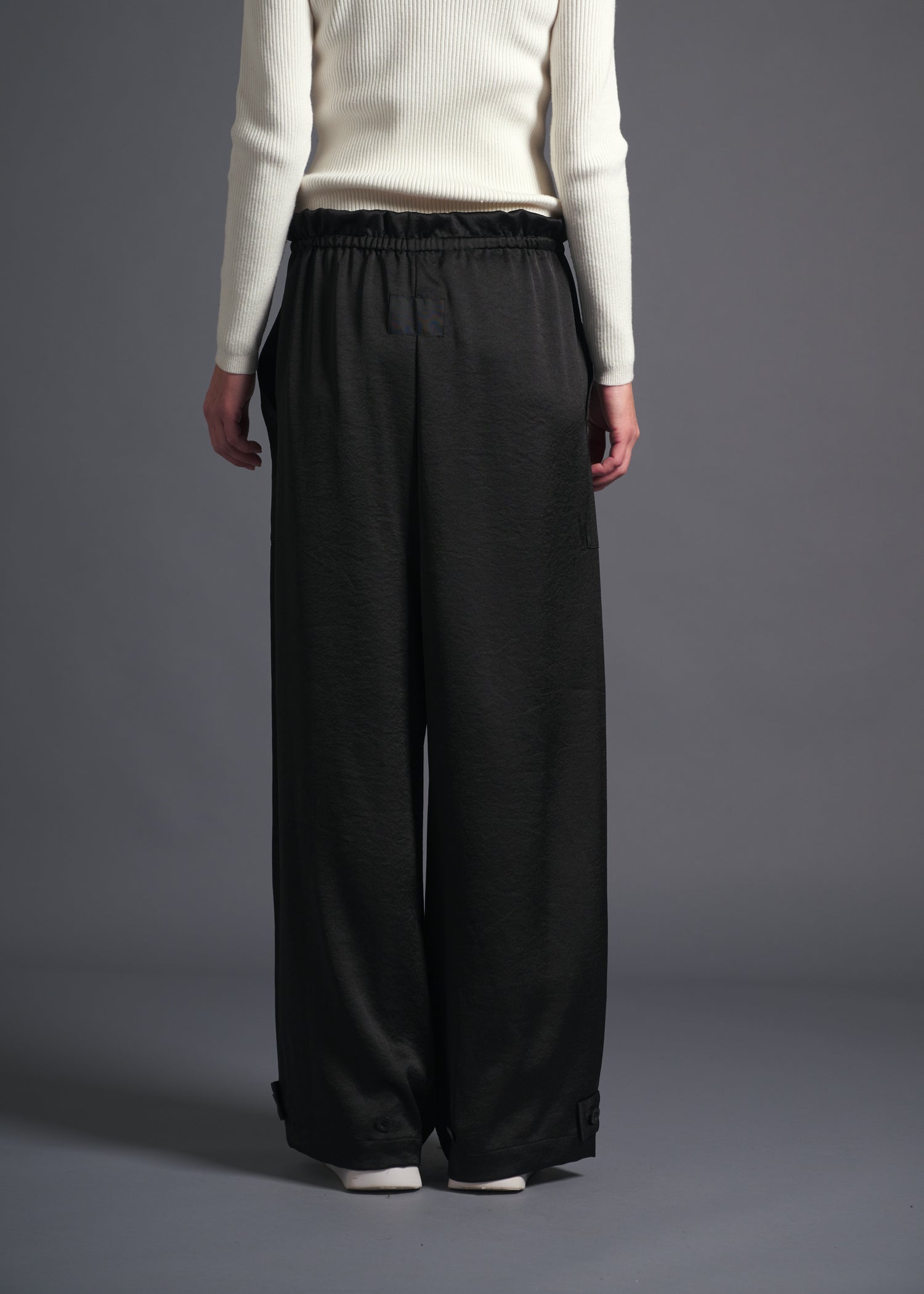 Wide leg cargo trousers, black, cogthebigsmoke, one size fits all, sustainable fashion, less is more, made in Japan, quiet luxury, minimalist