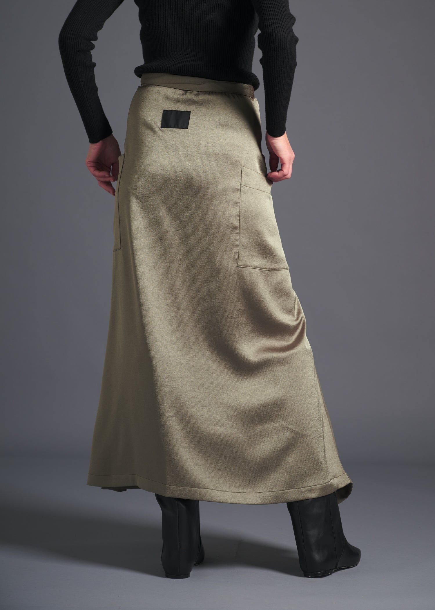 3-way wrap skirt, sage, cogthebigsmoke, one size fits all, sustainable fashion, less is more, made in Japan, quiet luxury, minimalist