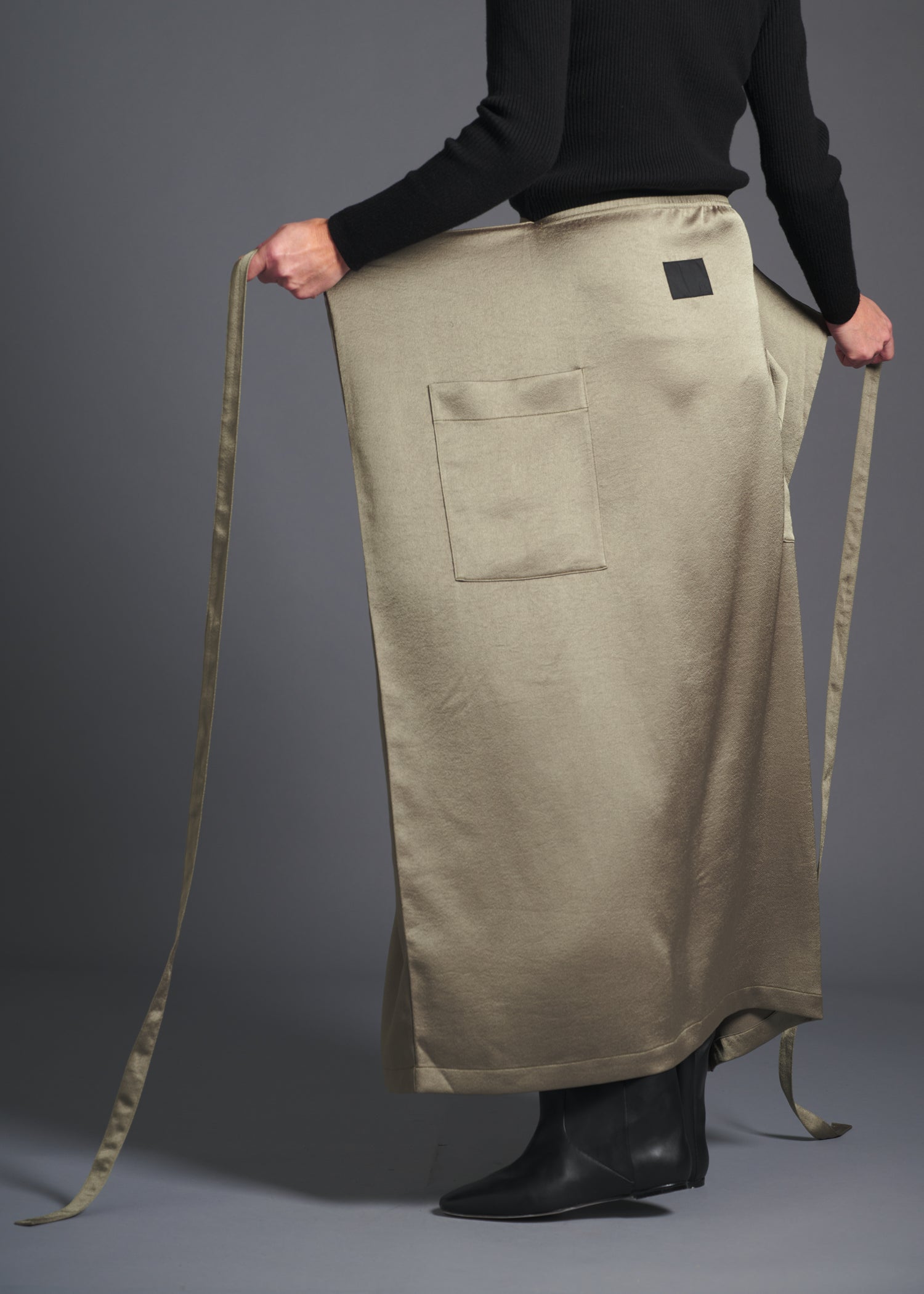 3-way wrap skirt, sage, cogthebigsmoke, one size fits all, sustainable fashion, less is more, made in Japan, quiet luxury, minimalist