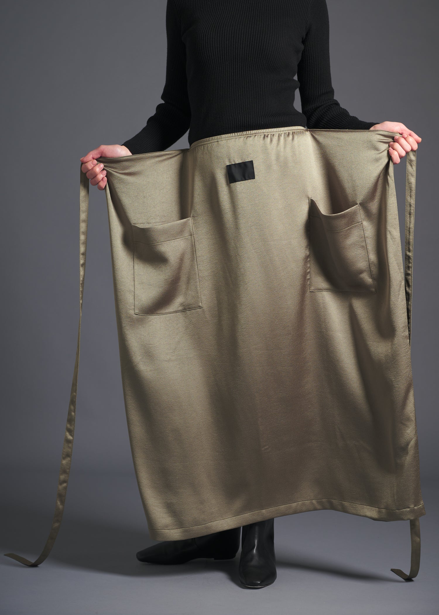 3-way wrap skirt, sage, cogthebigsmoke, one size fits all, sustainable fashion, less is more, made in Japan, quiet luxury, minimalist