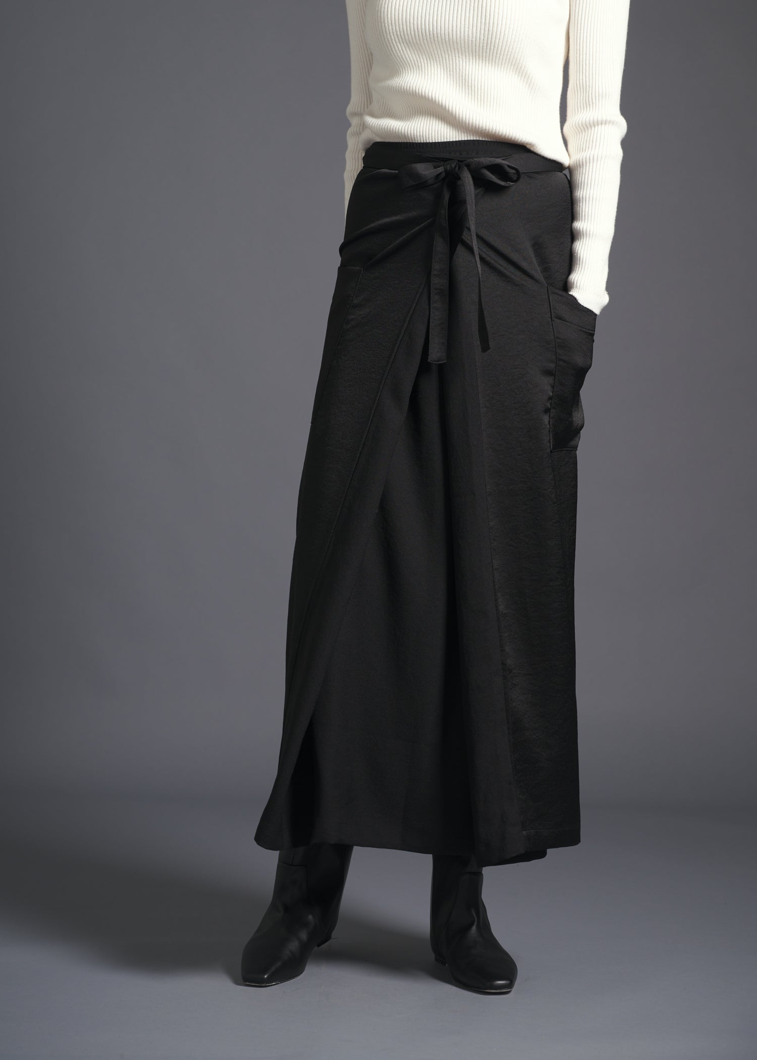 3-way wrap skirt, black, cogthebigsmoke, one size fits all, sustainable fashion, less is more, made in Japan, quiet luxury, minimalist
