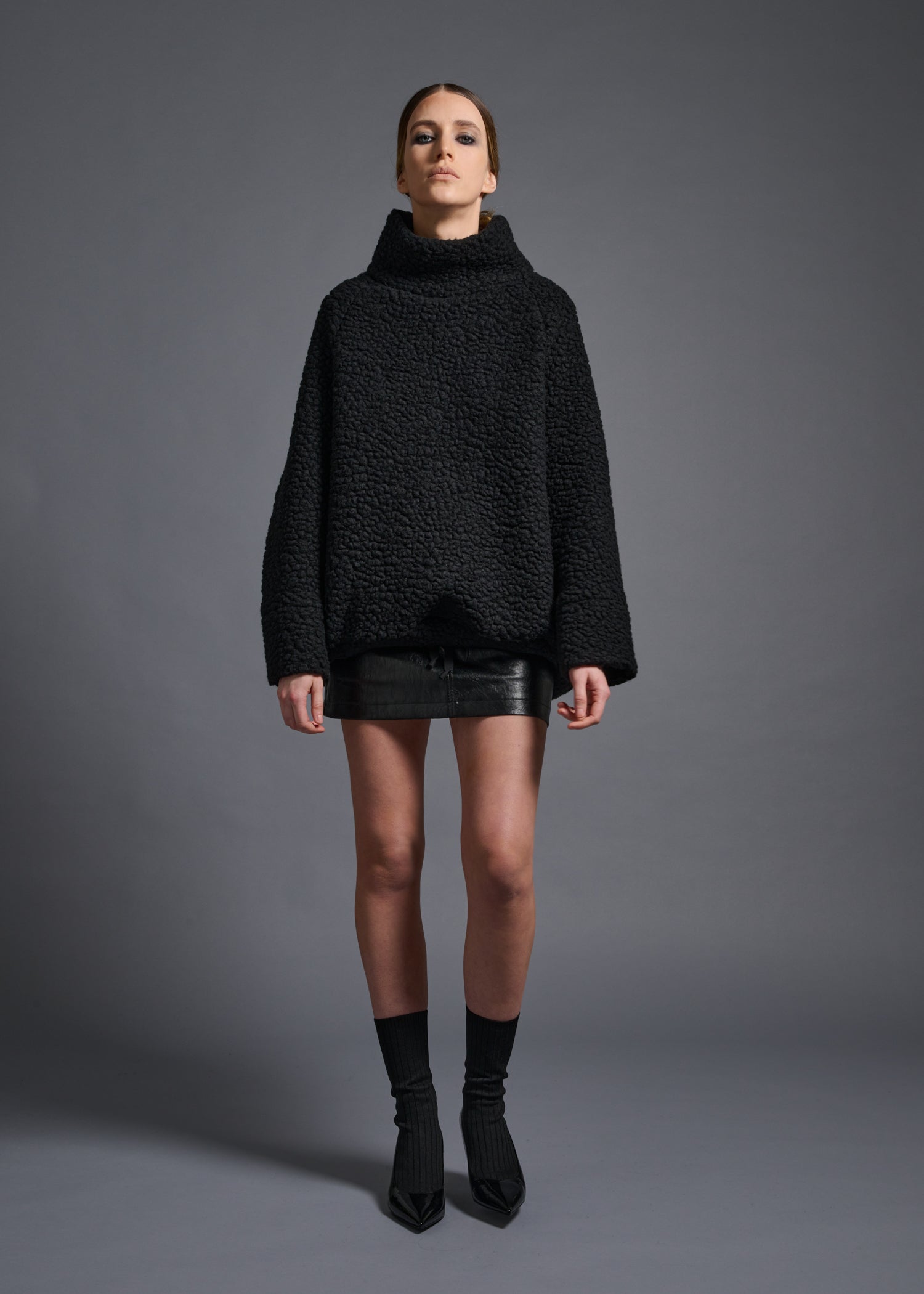 Standing collar pullover top, black, cogthebigsmoke, one size fits all, sustainable fashion, less is more, made in Japan, quiet luxury, minimalist
