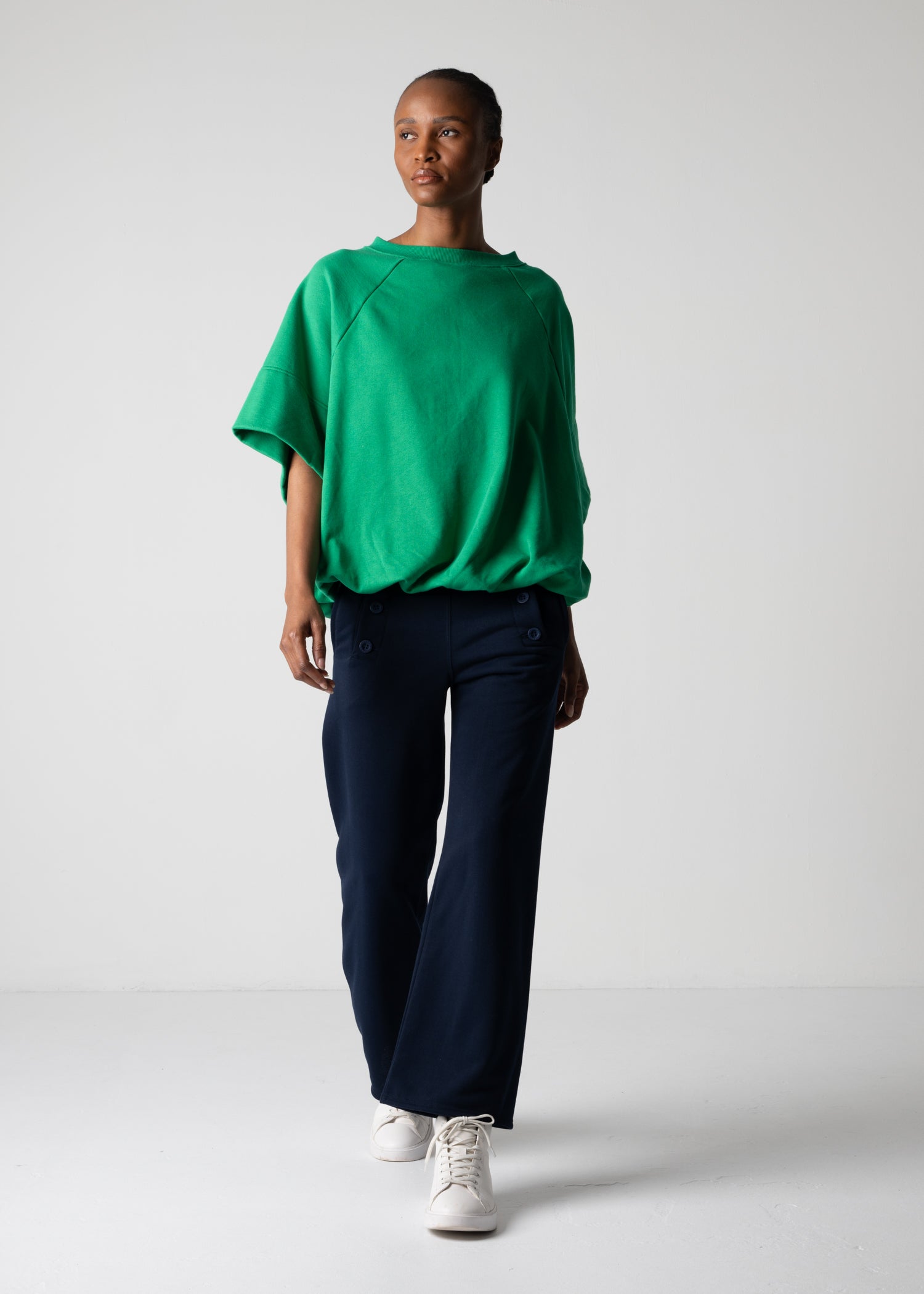 Oversized half sleeve sweatshirt, green, cog the big smoke, one size fits all, sustainable fashion, less is more, made in Japan, quiet luxury, minimalist