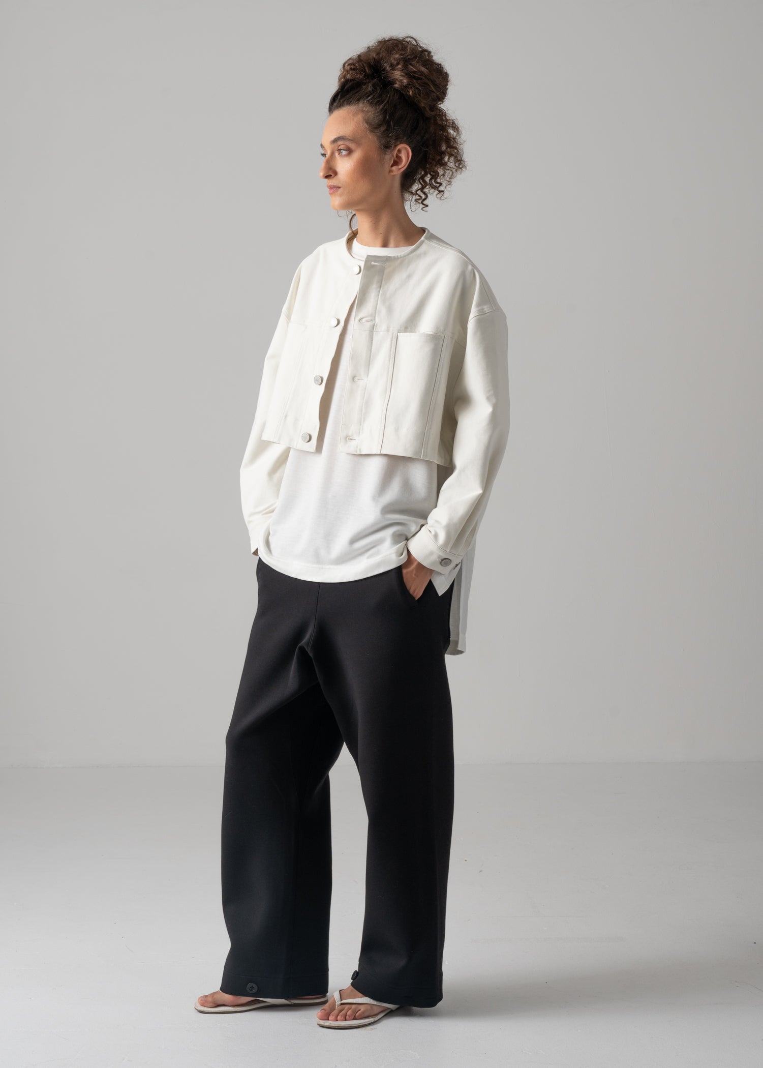 16 NIKKI COLLARLESS JACKET / HYPER DENIM JERSEY - C14