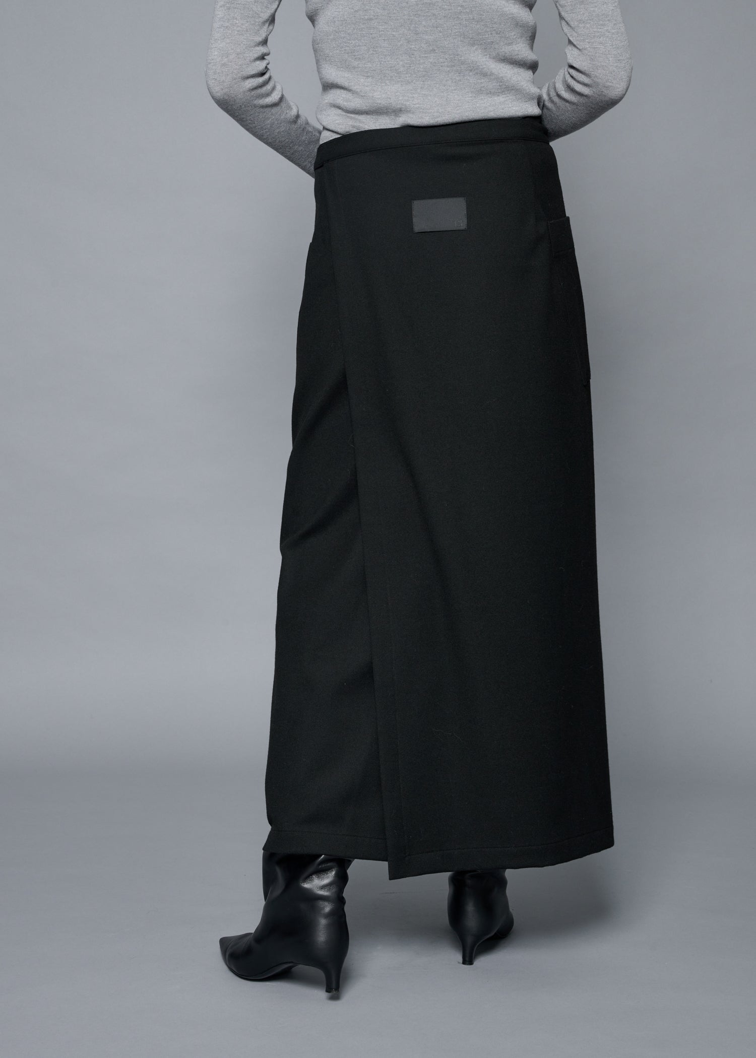 22 MIRANDA WRAP SKIRT / SOFT FLANNEL SUITING - C15
