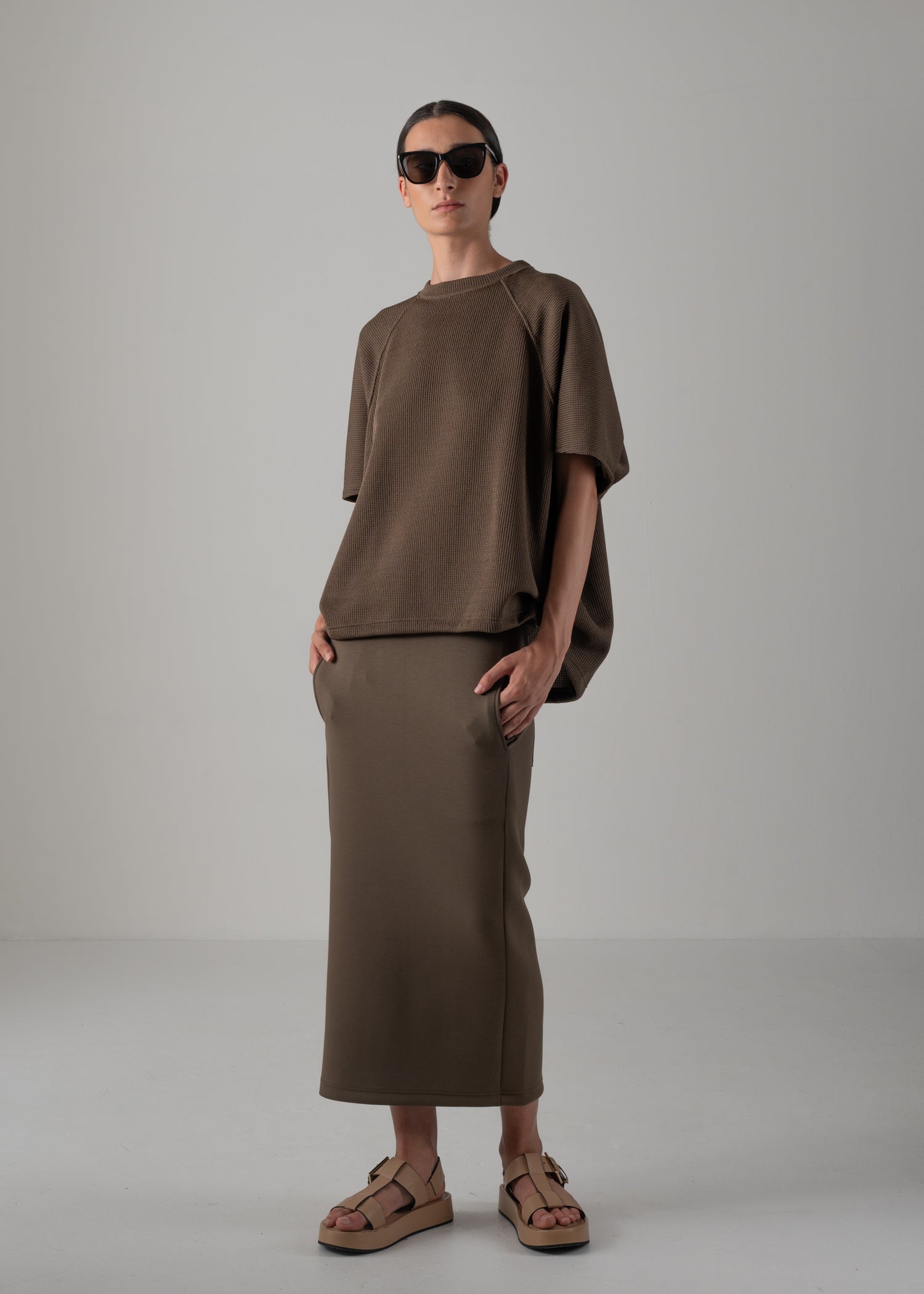 24 HELLEN PENTAGON TOP / HI-LO GAUGE KNIT-LIKE JERSEY - C14