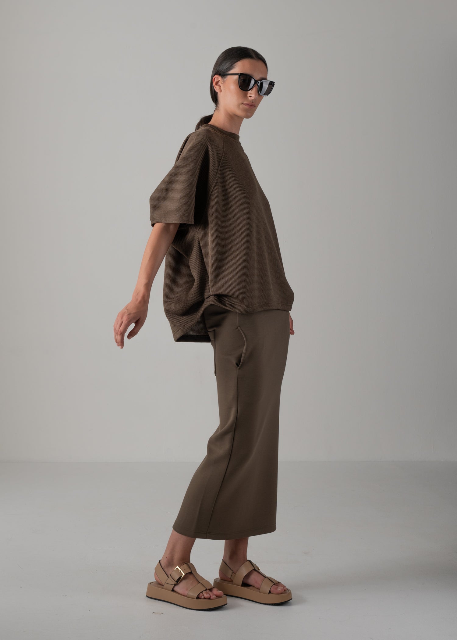 24 HELLEN PENTAGON TOP / HI-LO GAUGE KNIT-LIKE JERSEY - C14