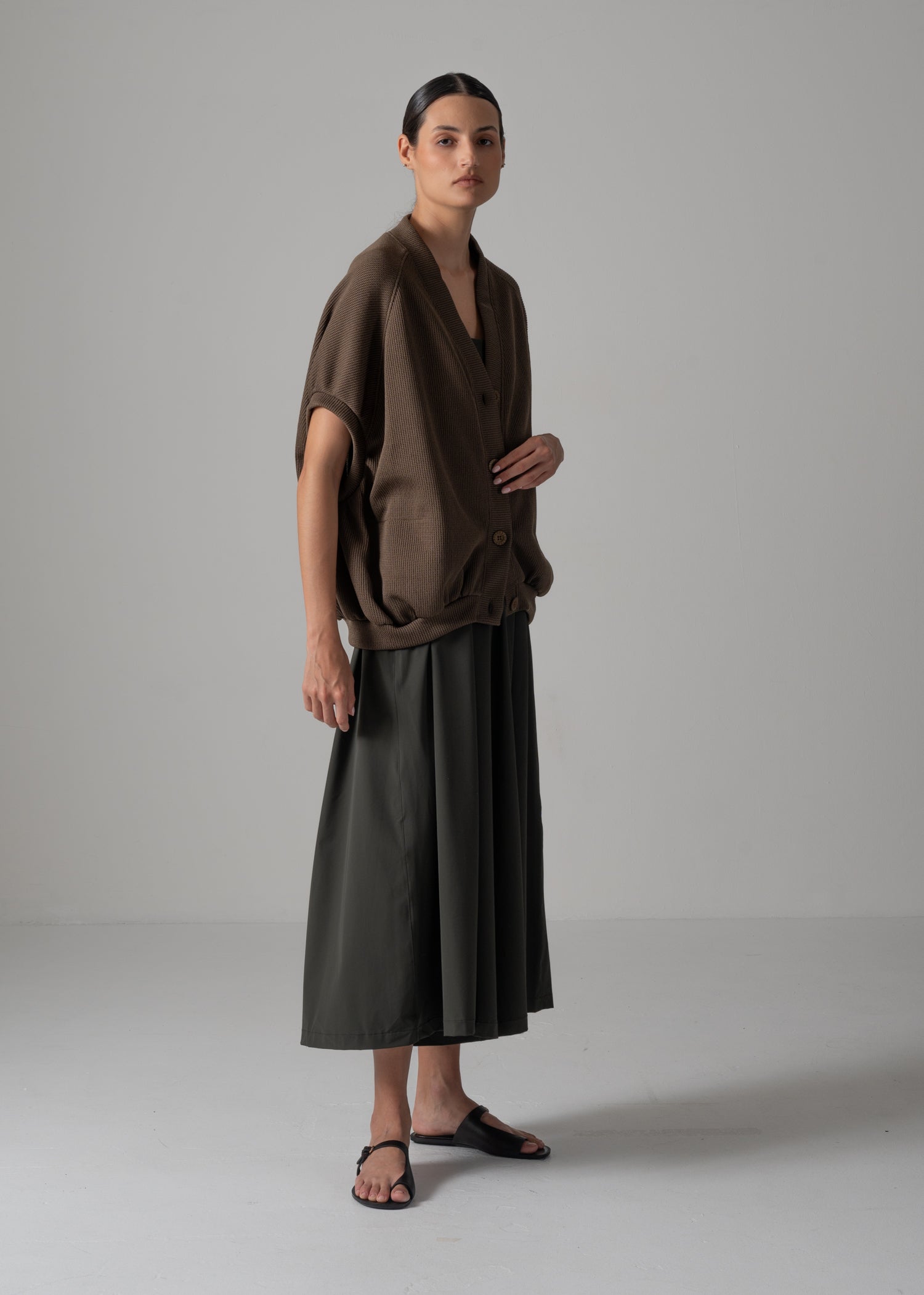 25 NEELA PUFF SLEEVE CARDIGAN / HI-LO GAUGE KNIT-LIKE JERSEY - C14