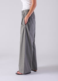 29 LUCY BAGGY TROUSERS / MOCRODY JERSEY - C14