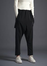 Tapered trousers with detachable shoulder straps, srouel silhouette, black, cogthebigsmoke, one size fits all, sustainable fashion, less is more, made in Japan, quiet luxury, minimalist