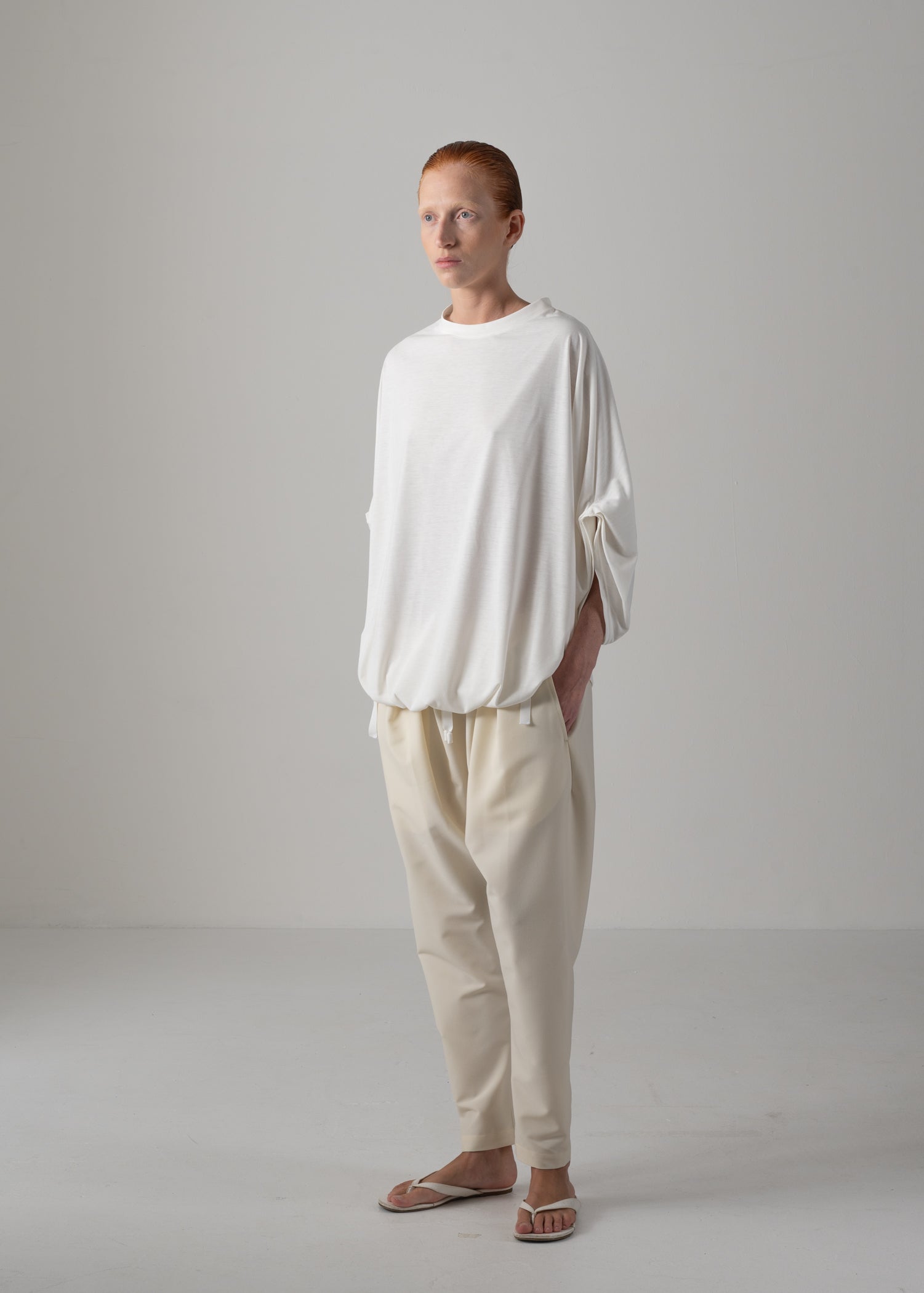 37 NARIAH TUCKED SLEEVE TOP / RECYCLED PE JERSEY - C14