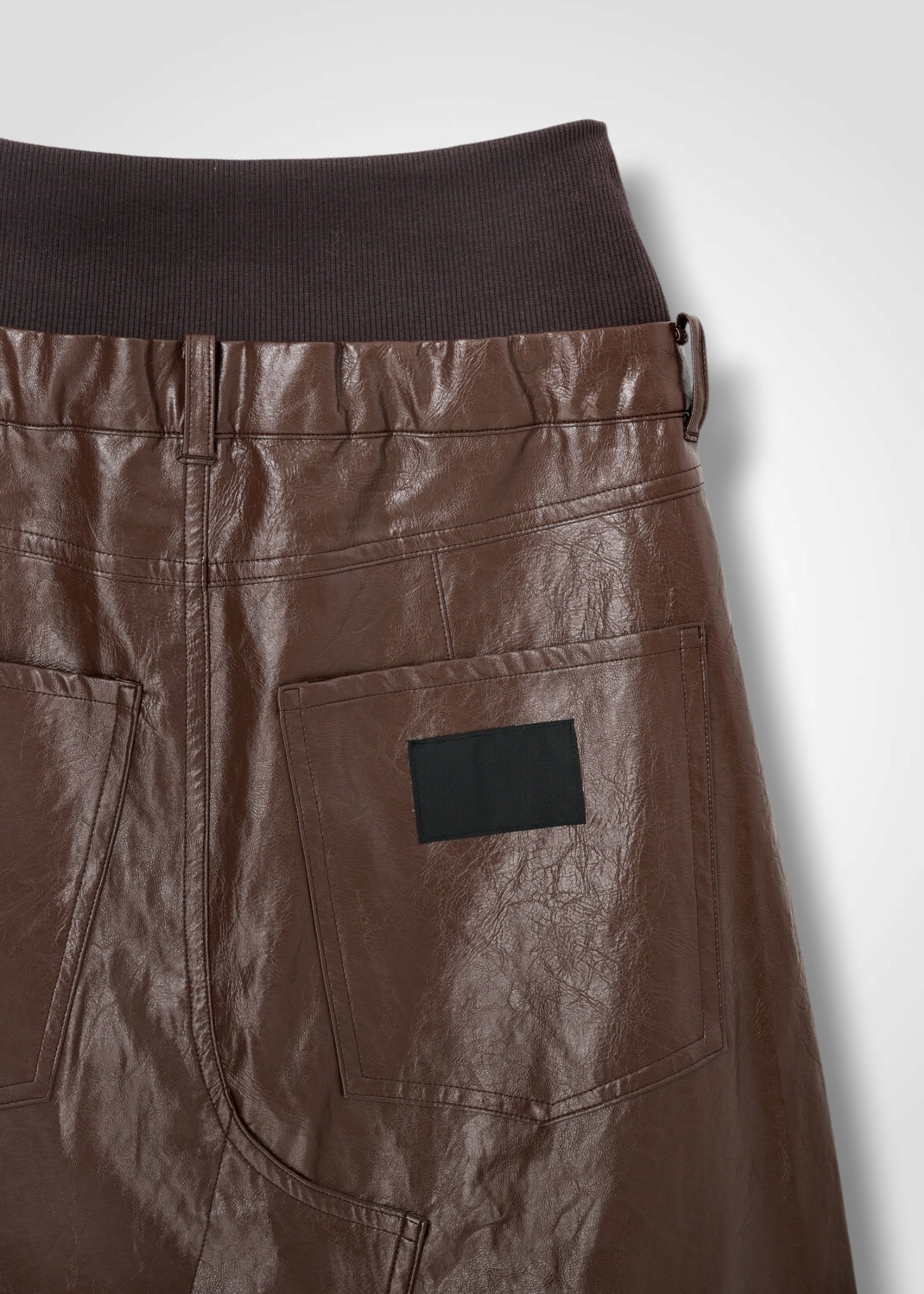 39 OAKLEY SKIRT / VINTAGE-LOOK ITALIAN VEGAN LEATHER - C15