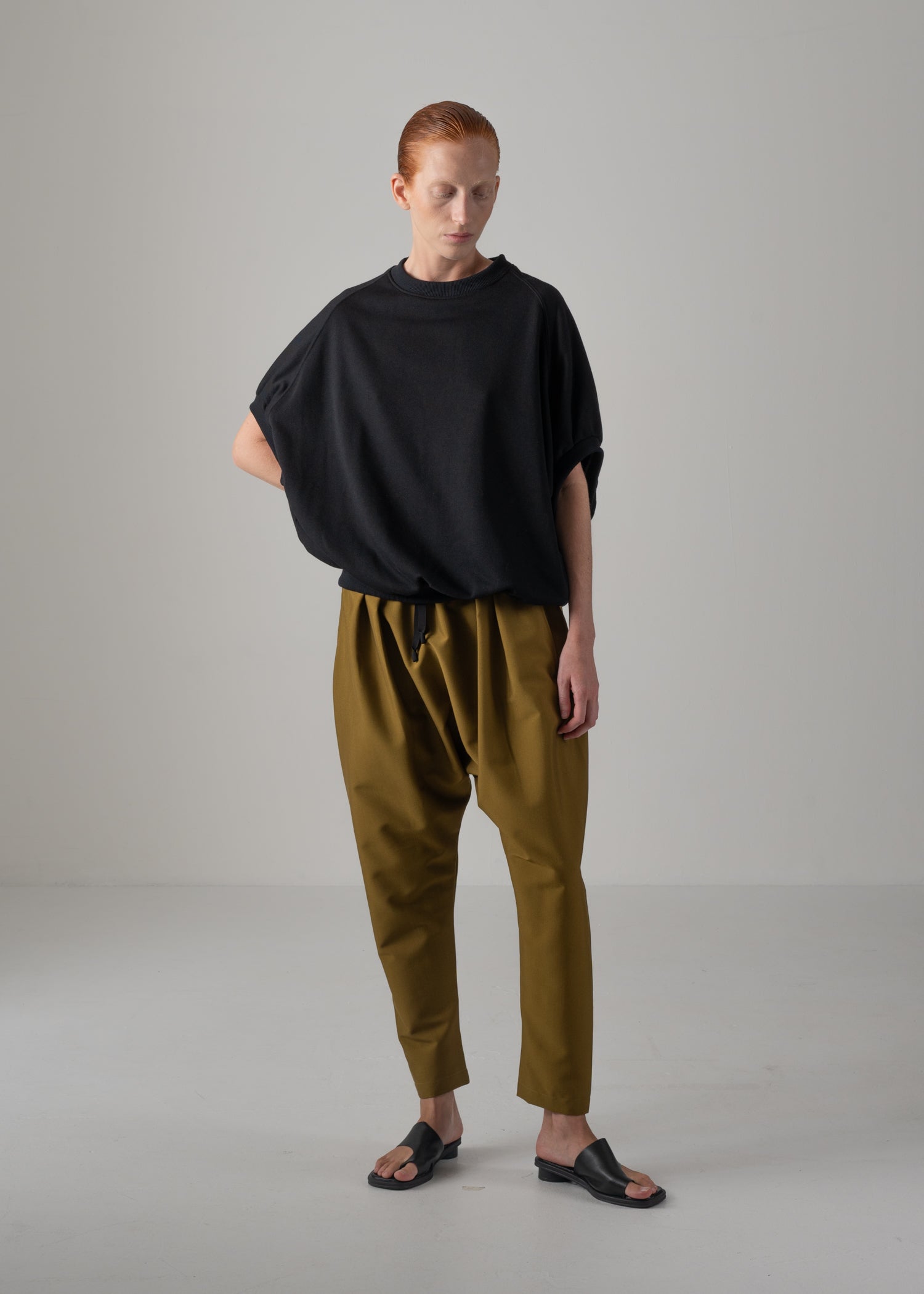 【COGTHEBIGSMOKE】 BROOKLYN SWEATSHIRT Cog the Big Smoke Brooklyn Sweatshirt in Moss Curated at Jake and