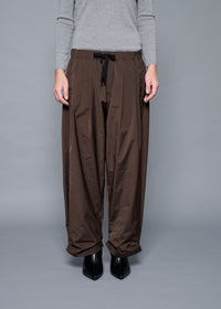 41 NIRVANA TUCKED-HEM TROUSERS / HIGH-COUNT PL STRETCH - C15