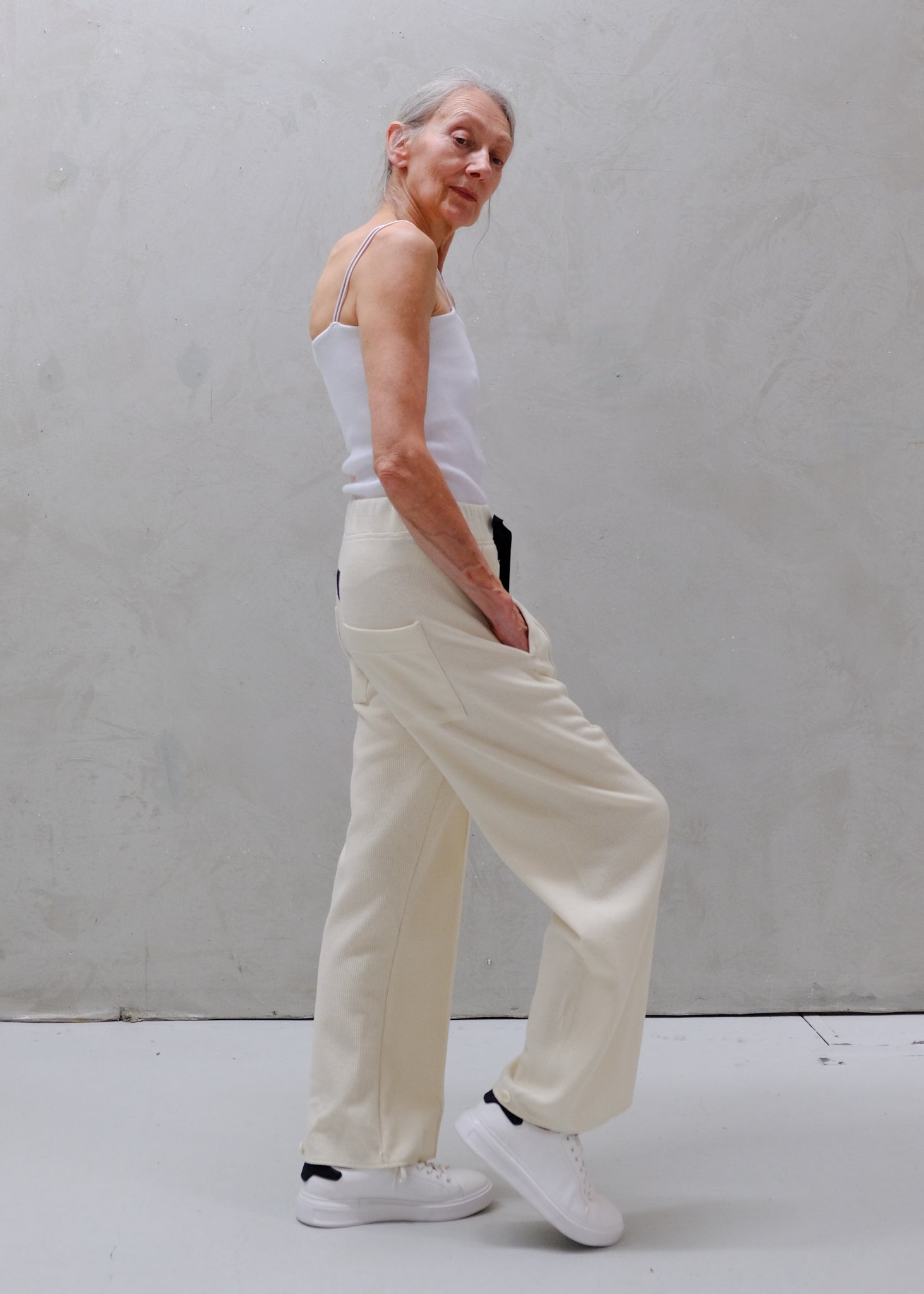 GALAXY SEMI-WIDE TROUSERS / RECYCLED WOOL QUARTER GAUGE KNITING ...