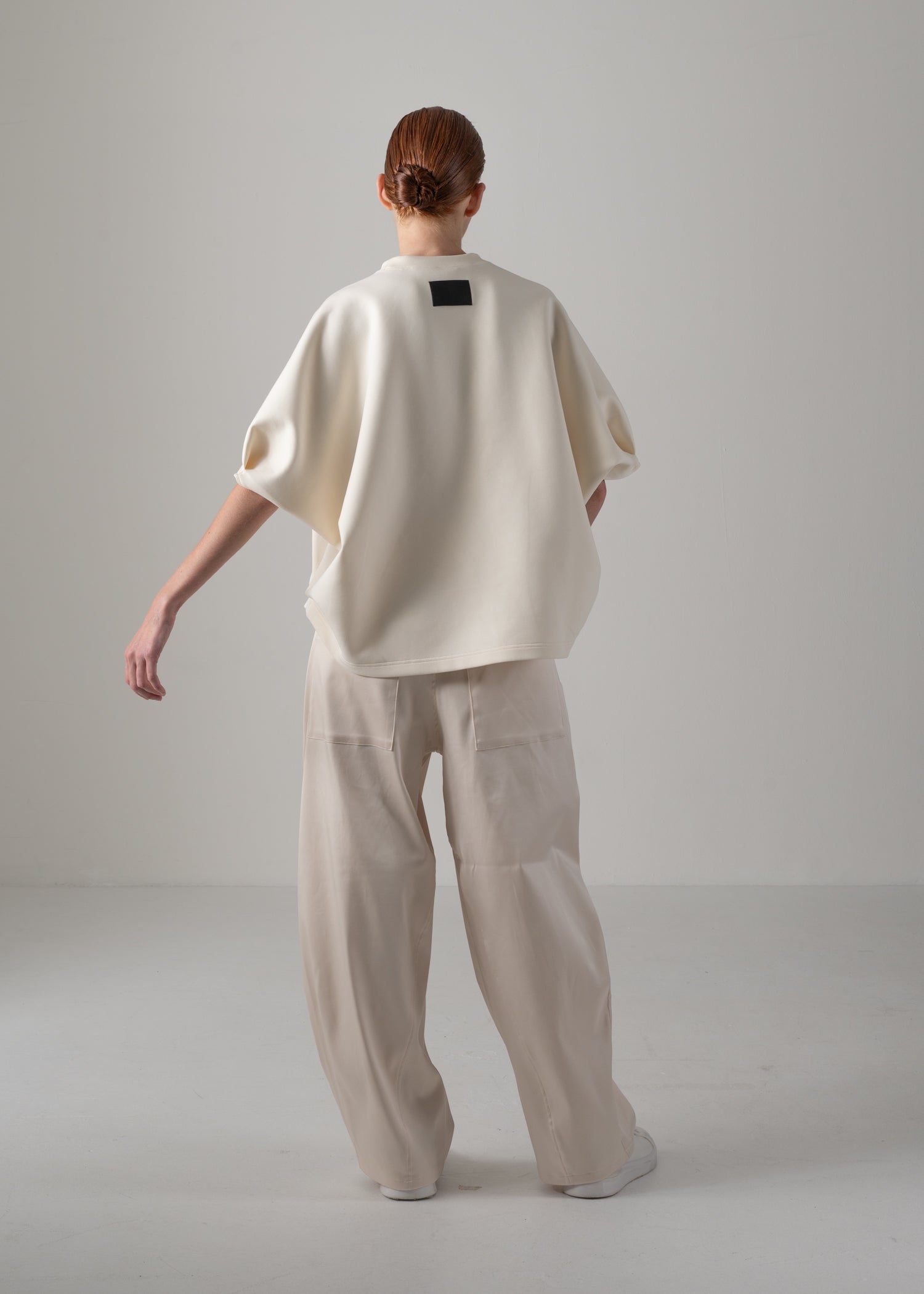 HELLEN PENTAGON TOP, Crew neck Sweatshirt, Made in Japan