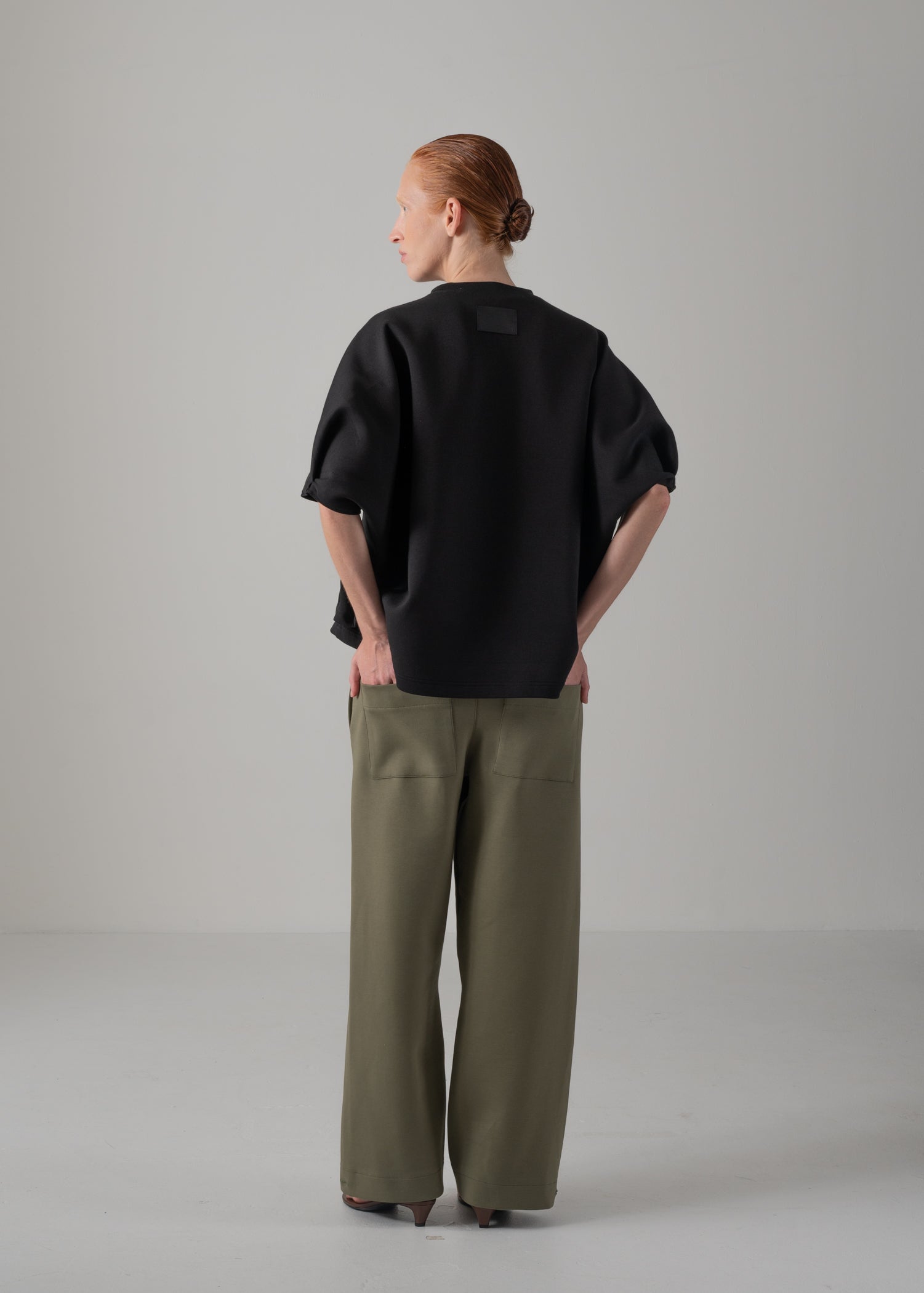 HELLEN PENTAGON TOP, Crew neck Sweatshirt, Made in Japan