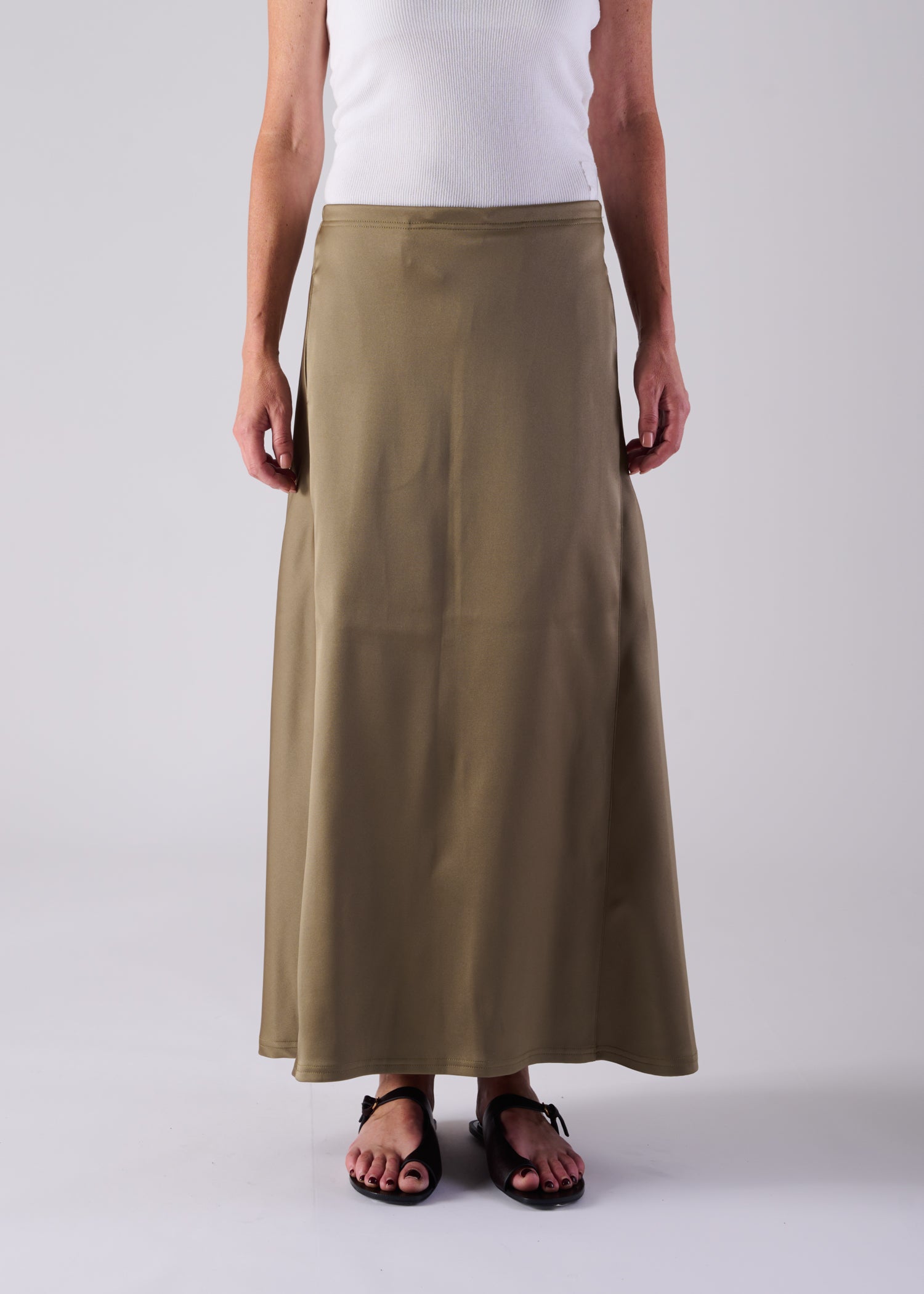 JENIFFER FLAIR SKIRT, Straight line satin skirt, Made in Japan