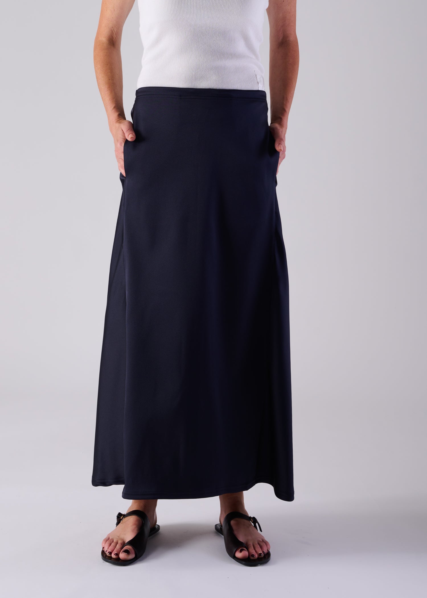 【COG THE BIG SMOKE】JENIFFER FLAIR SKIRT JENIFFER FLAIR SKIRT, Straight line satin skirt, Made in Japan