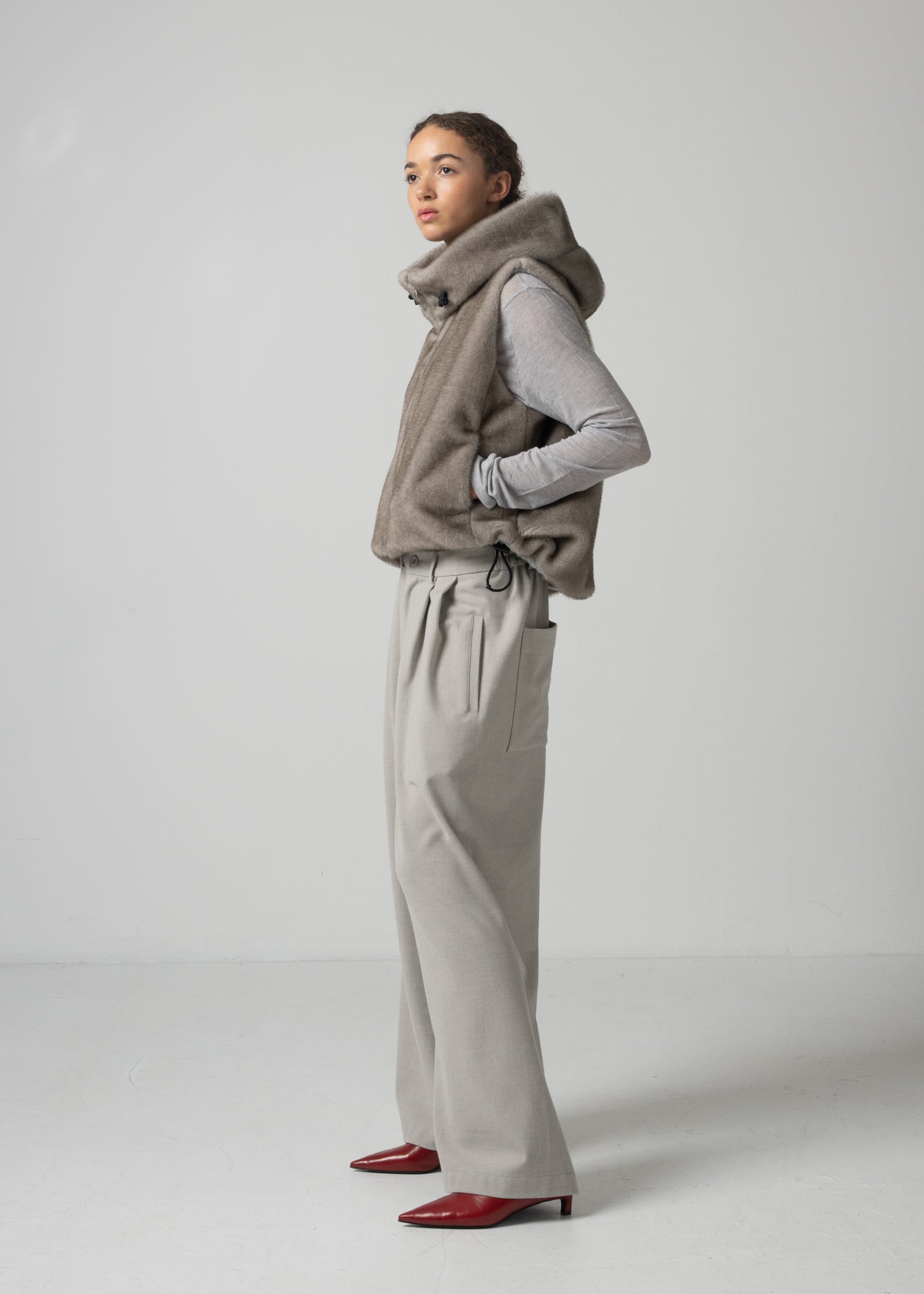 46 ORAH HOODY CROPPED VEST / ECO MINK - C15