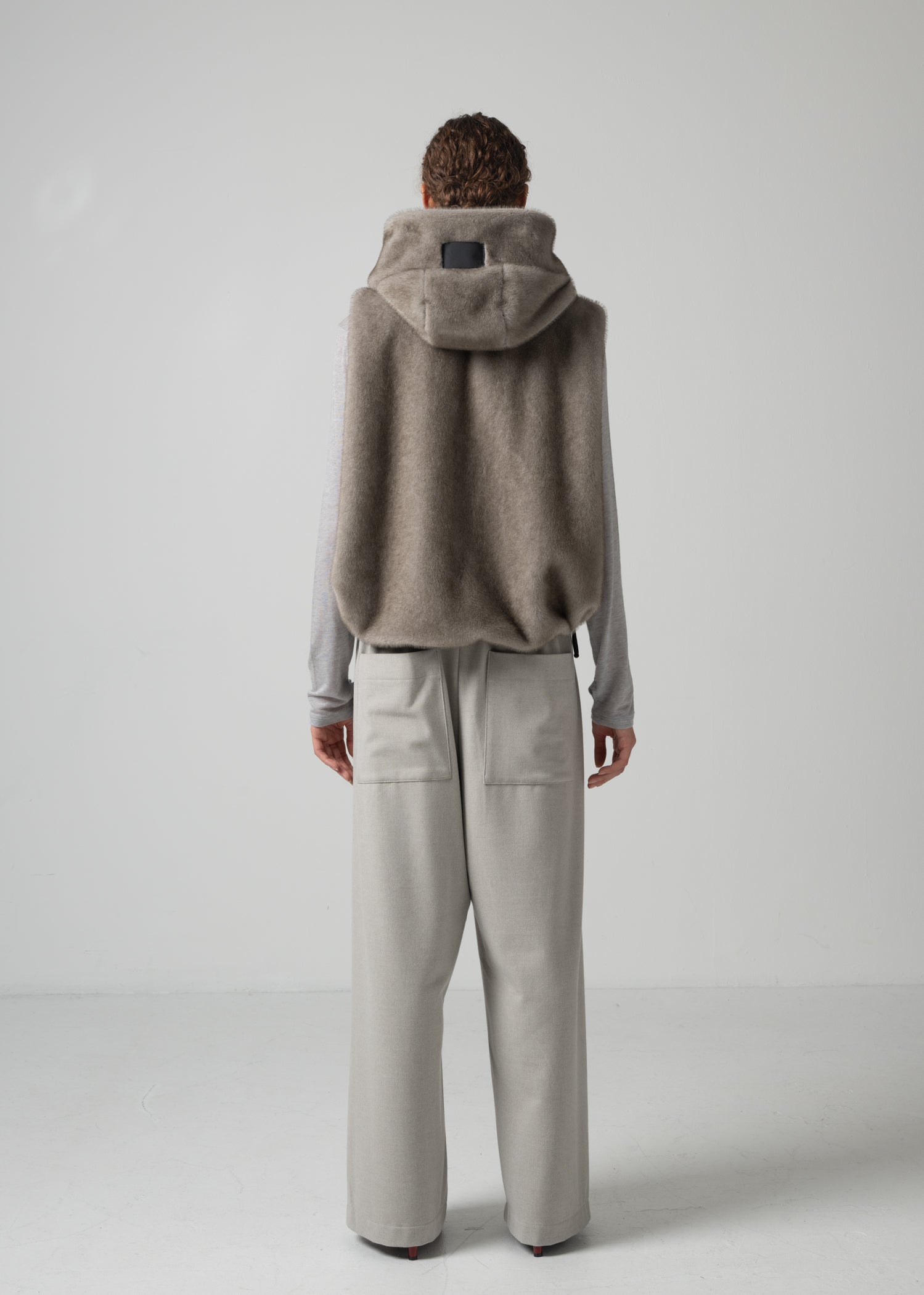 46 ORAH HOODY CROPPED VEST / ECO MINK - C15