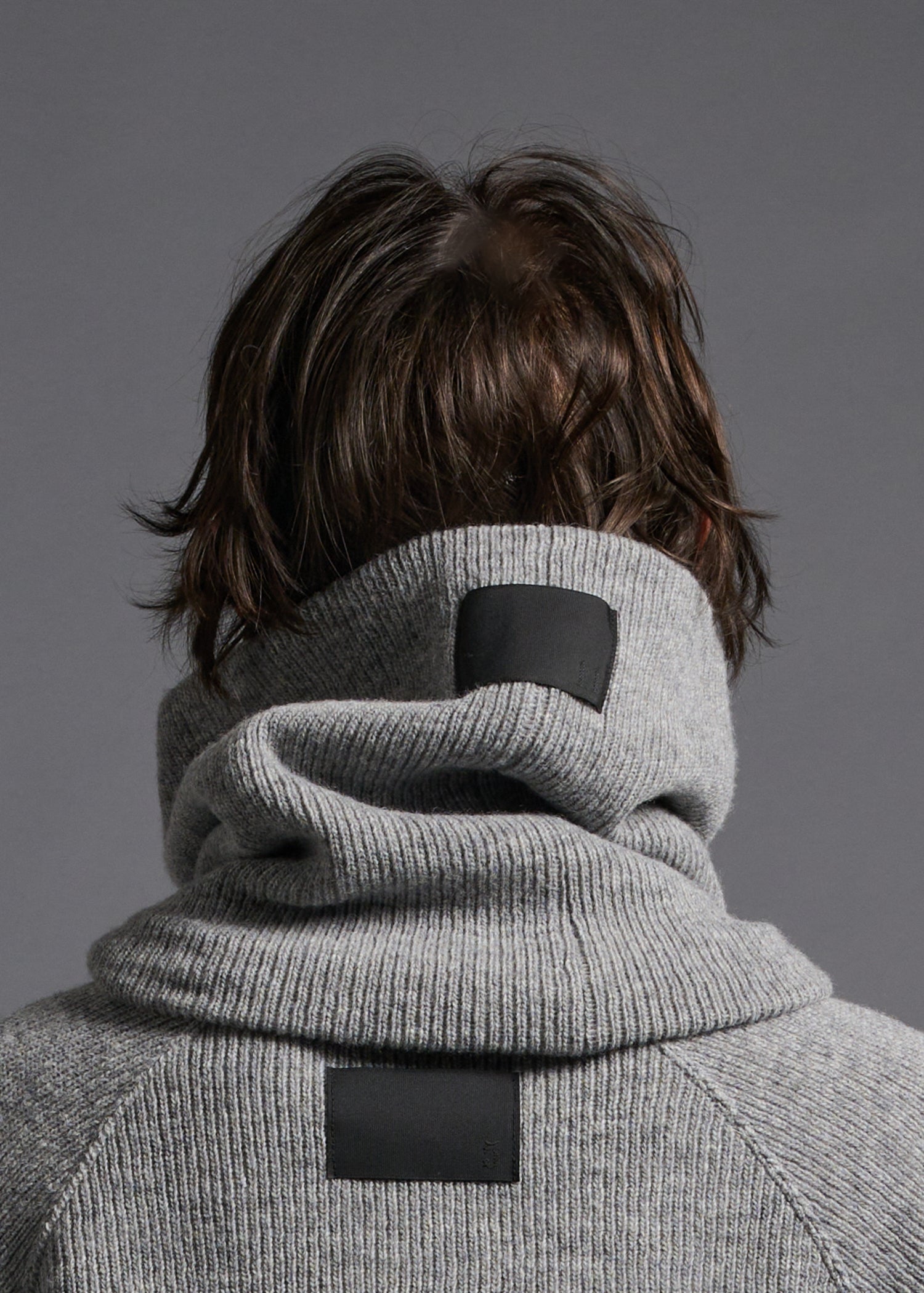 Simple tubular snood, lt grey, cogthebigsmoke, one size fits all, sustainable fashion, less is more, made in Japan, quiet luxury, minimalist