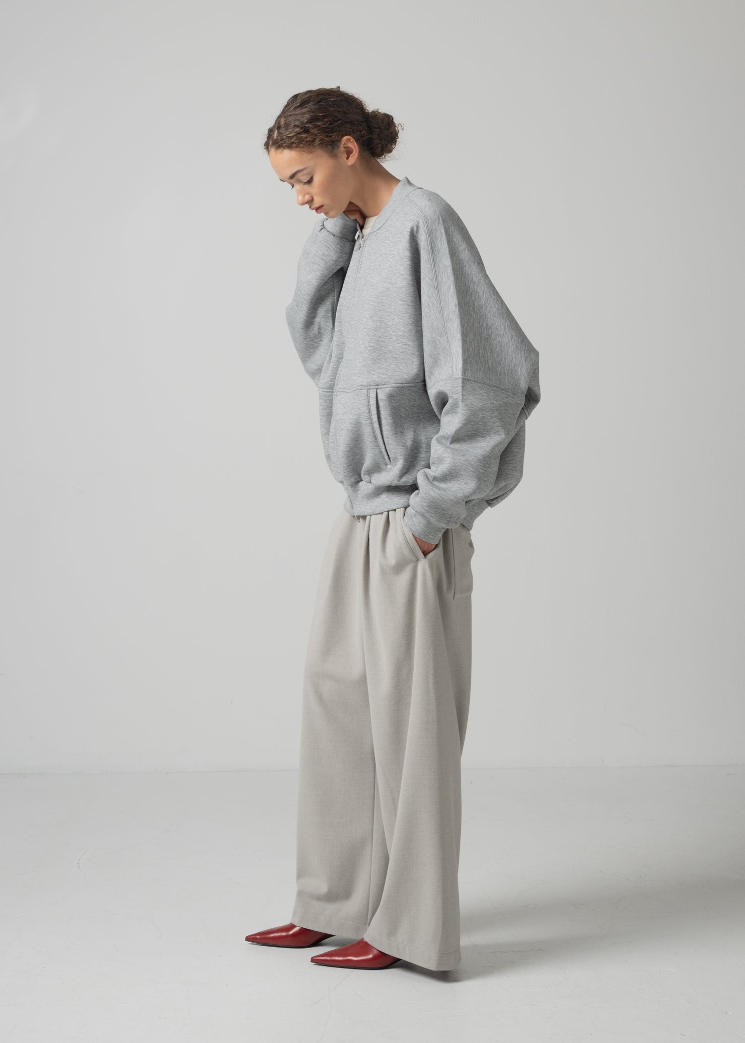 1 / 93LT GREY