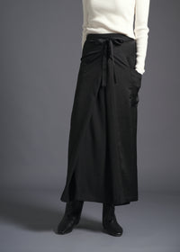 3-way wrap skirt, black, cogthebigsmoke, one size fits all, sustainable fashion, less is more, made in Japan, quiet luxury, minimalist