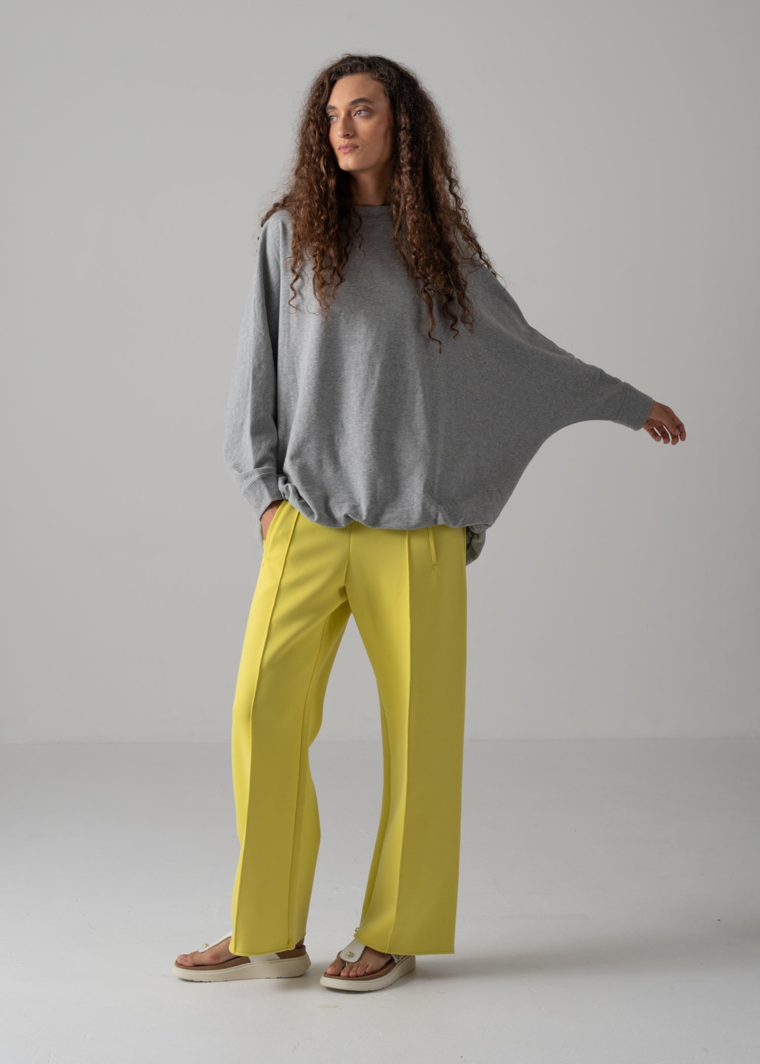 NAOMI STINGRAY TOP, Crew neck dolman sleeve sweatshirt, Made in