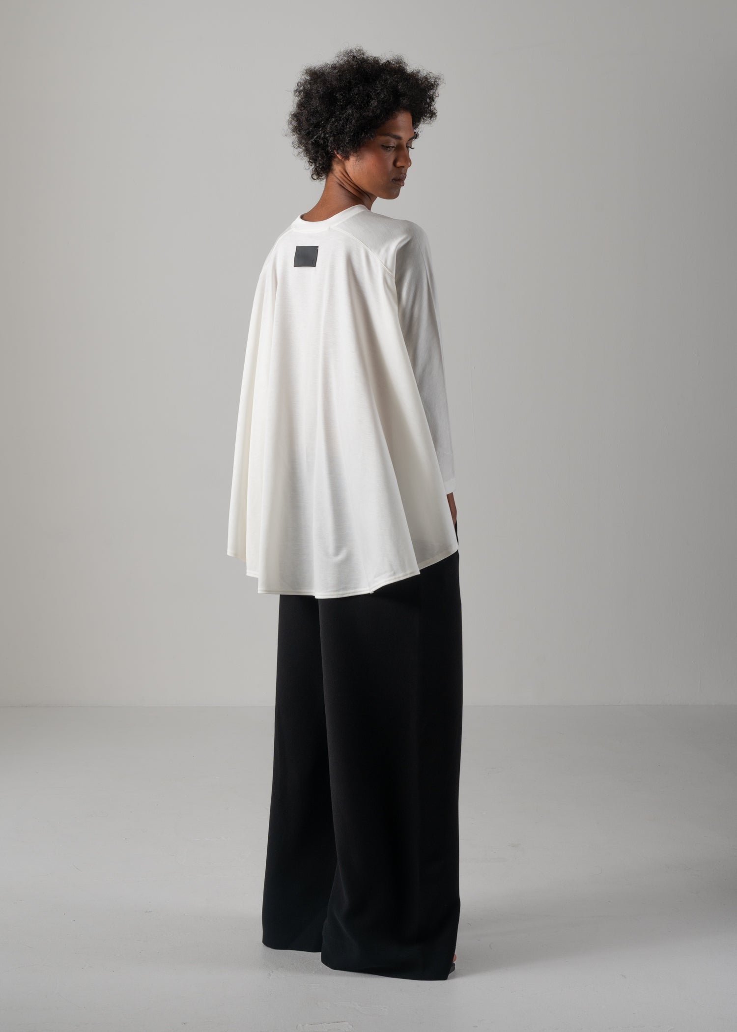 ABBY TOP, クルーネック長袖トップス, Made in Japan | COGTHEBIGSMOKE