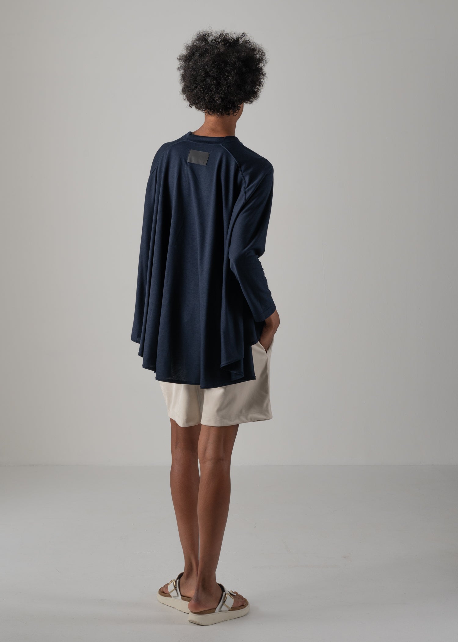 ABBY TOP, クルーネック長袖トップス, Made in Japan | COGTHEBIGSMOKE