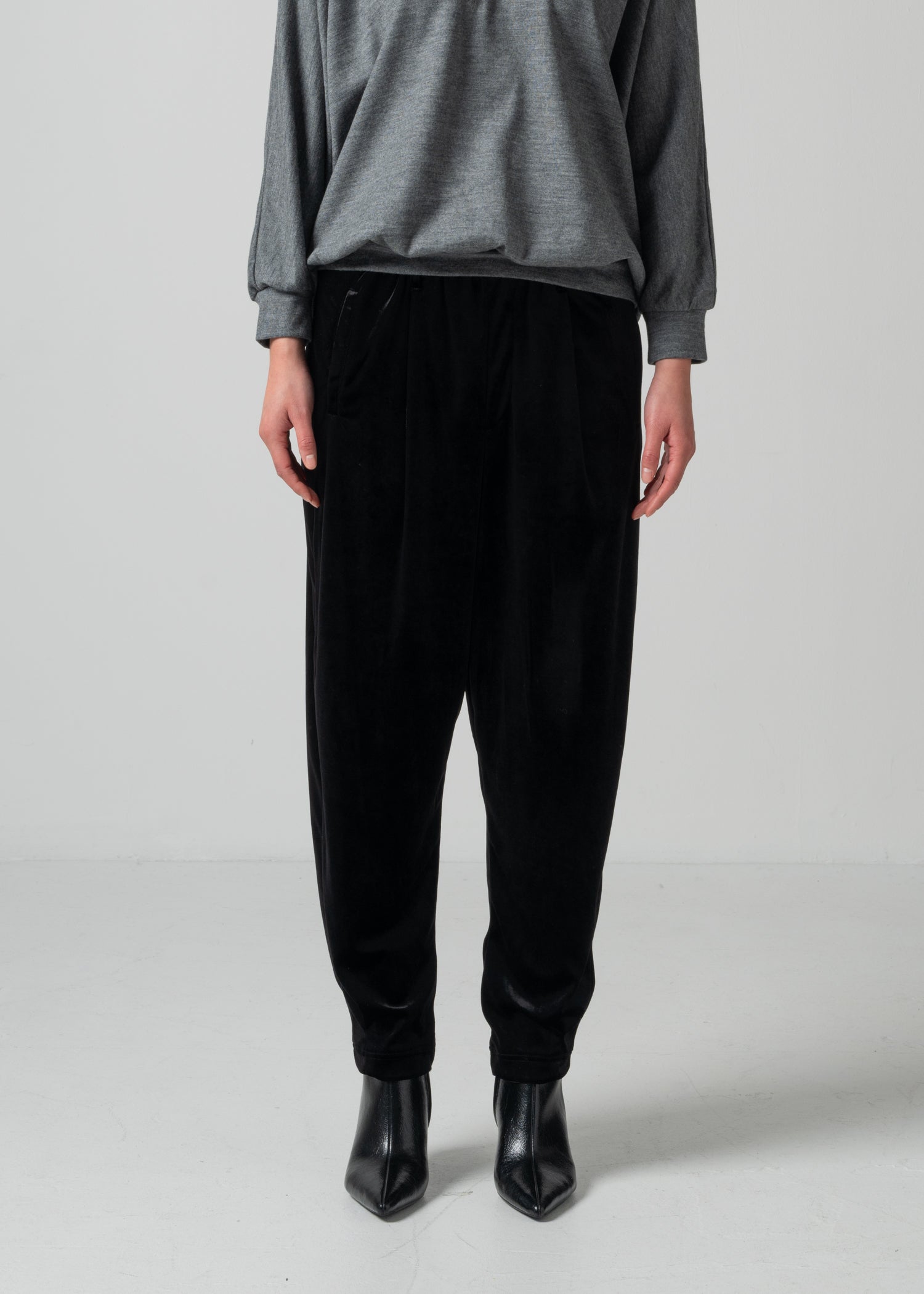 06 OONA PEASANT TROUSERS / SOFT VELOUR - C15