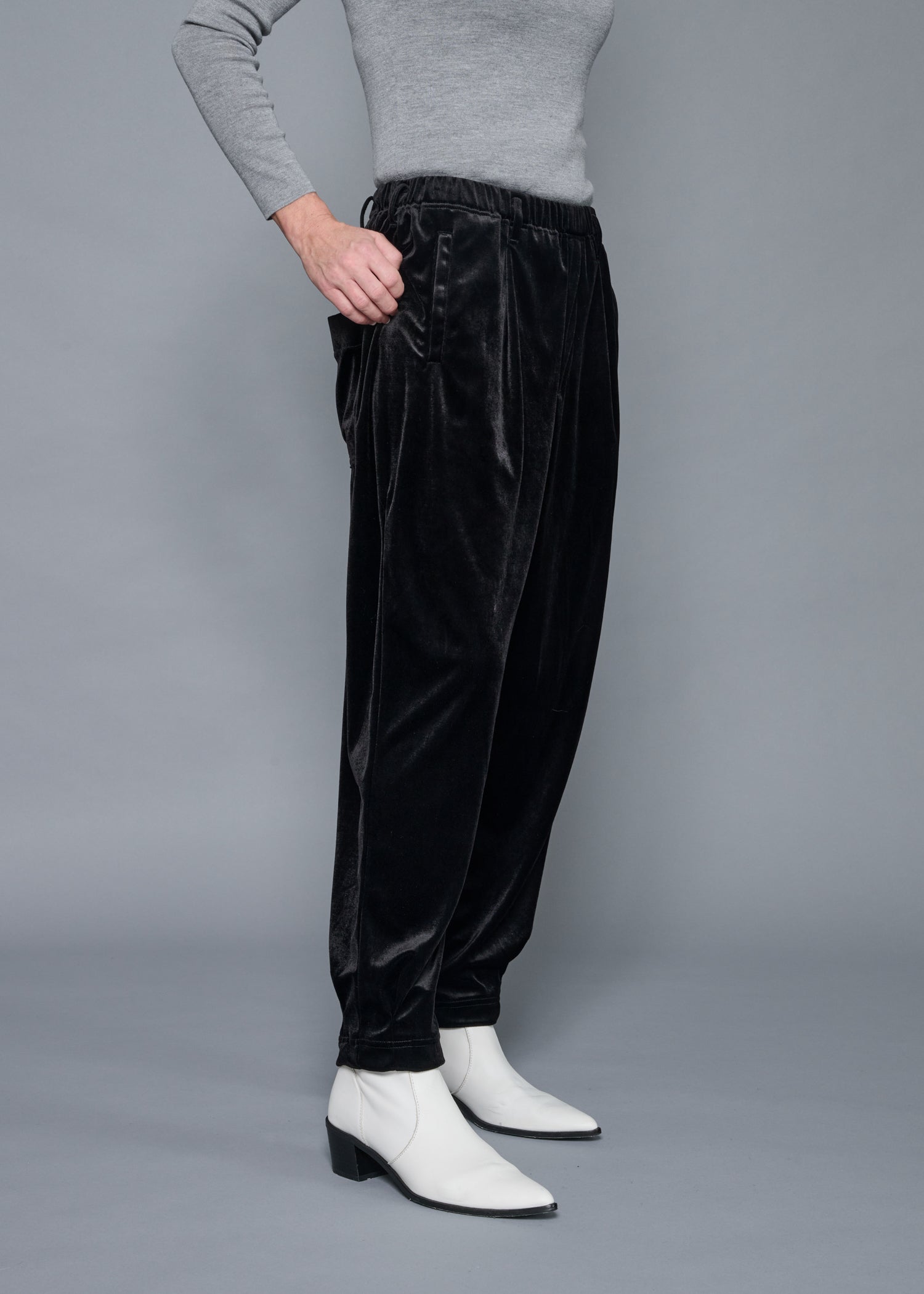 06 OONA PEASANT TROUSERS / SOFT VELOUR - C15