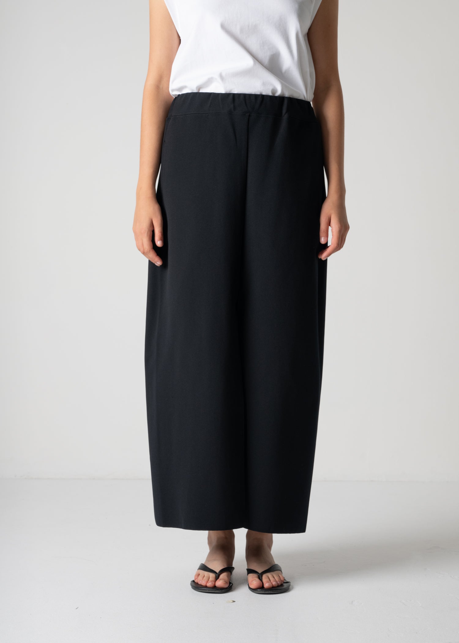 09 KATHLEEN FRONT SLIT SKIRT / HIGH TWISTED AMUNDSEN JERSEY - C12