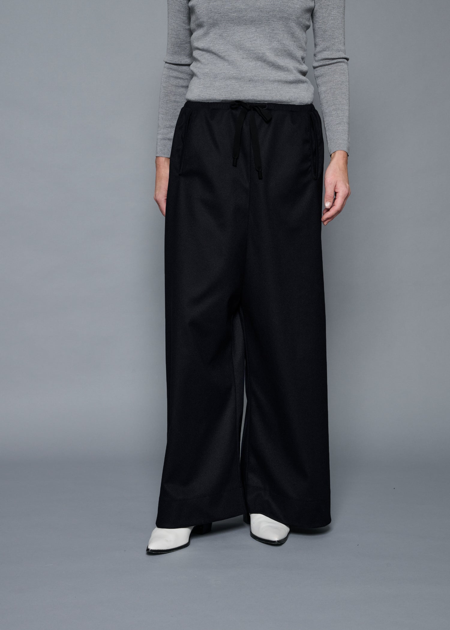 ALISON TROUSERS / SUPER120S PURE WOOL SPONGY JERSEY - ONLINE STORE EXCLUSIVE