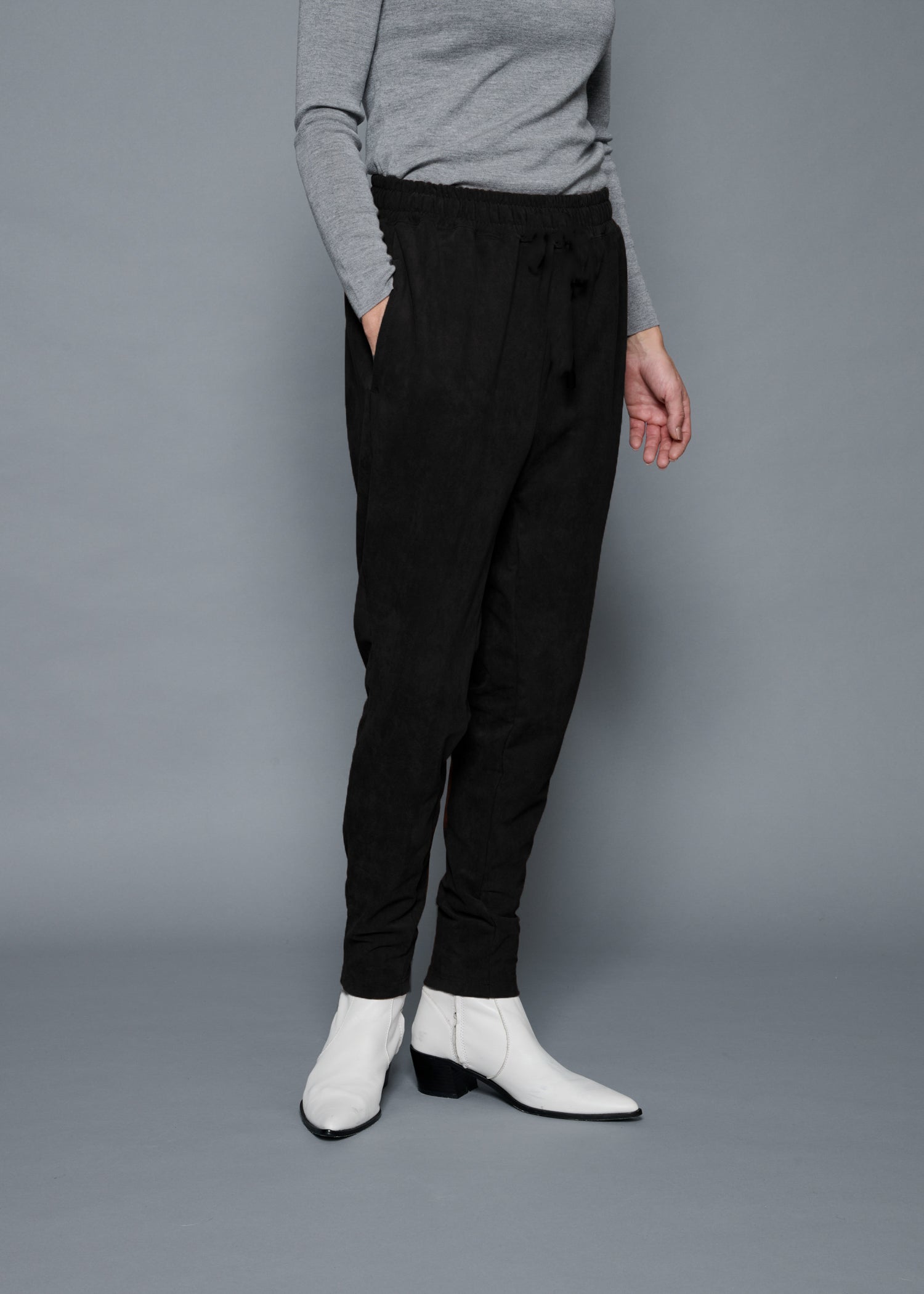 50 ALEXA TROUSERS / TRICOT SUEDE - C15