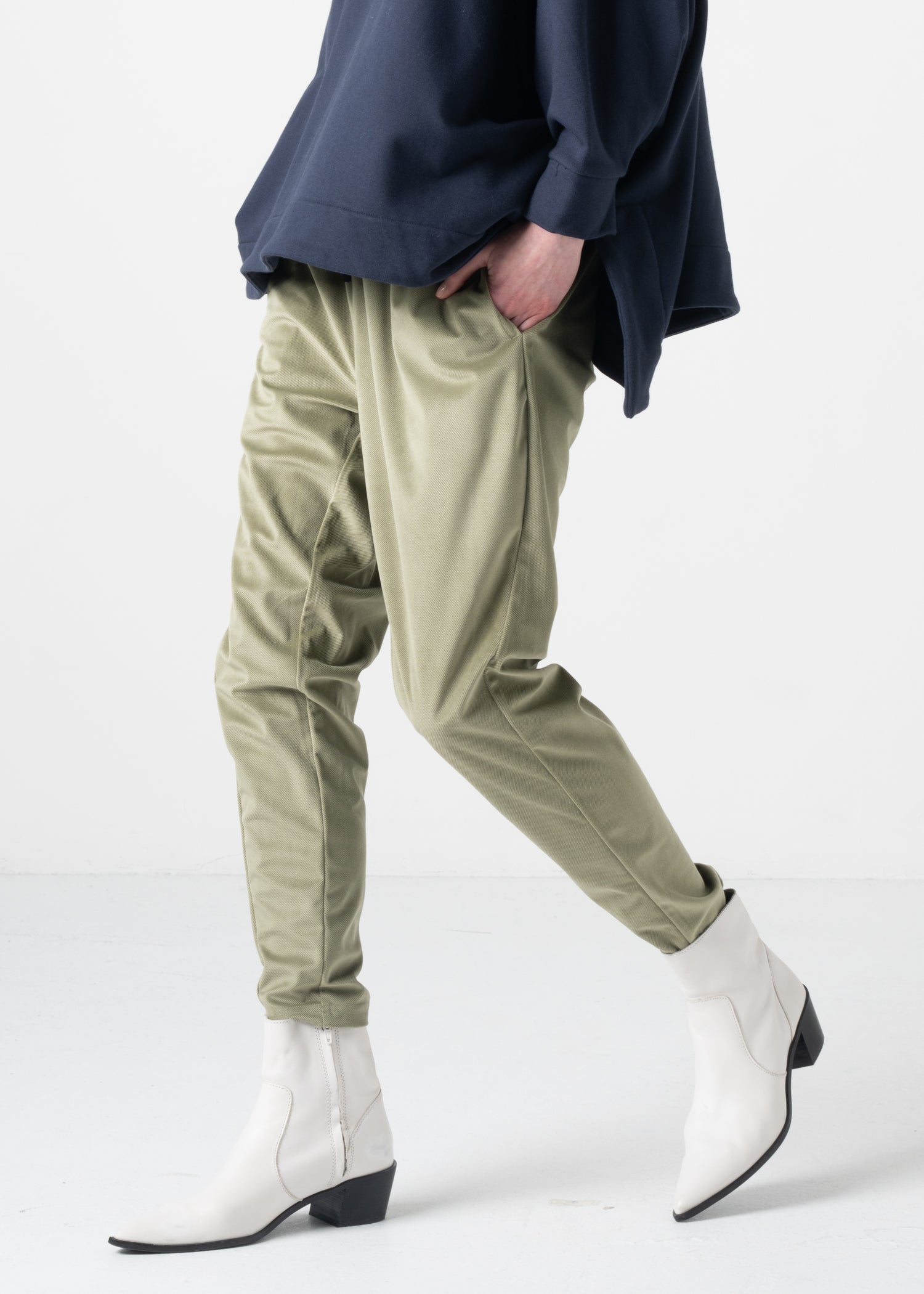 38 ALEXA TROUSERS / MICRO VELOUR TWILL - C11