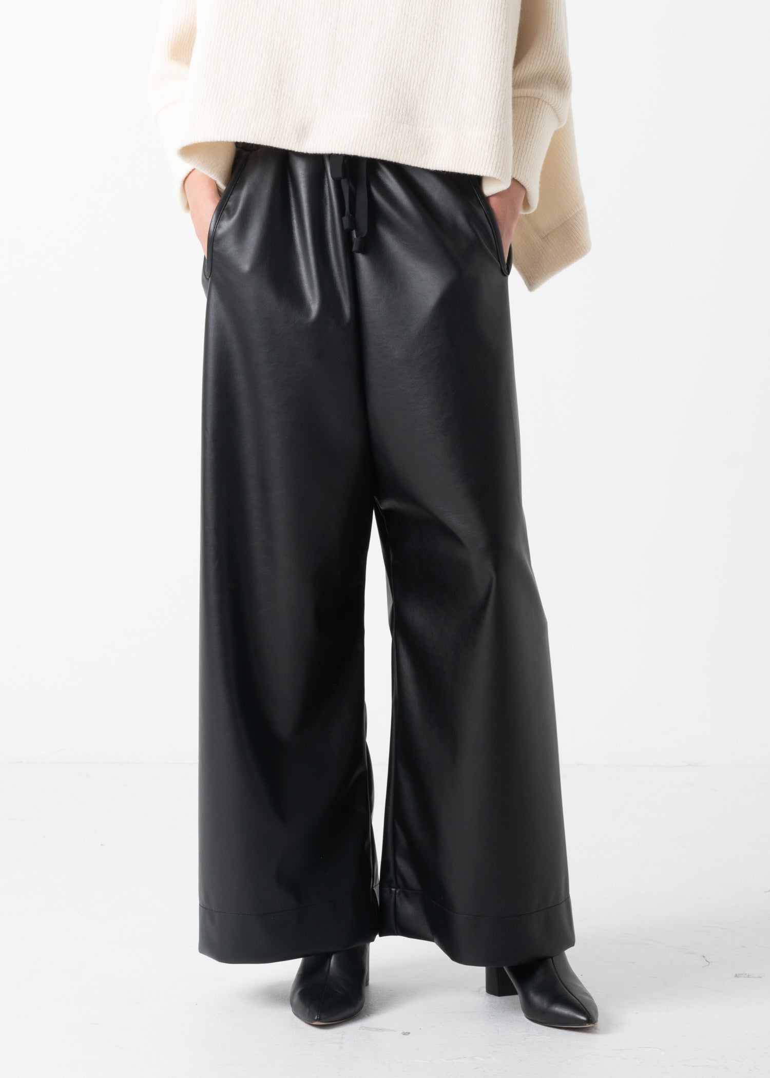 62 ALISON TROUSERS / VEGAN LEATHER - C11