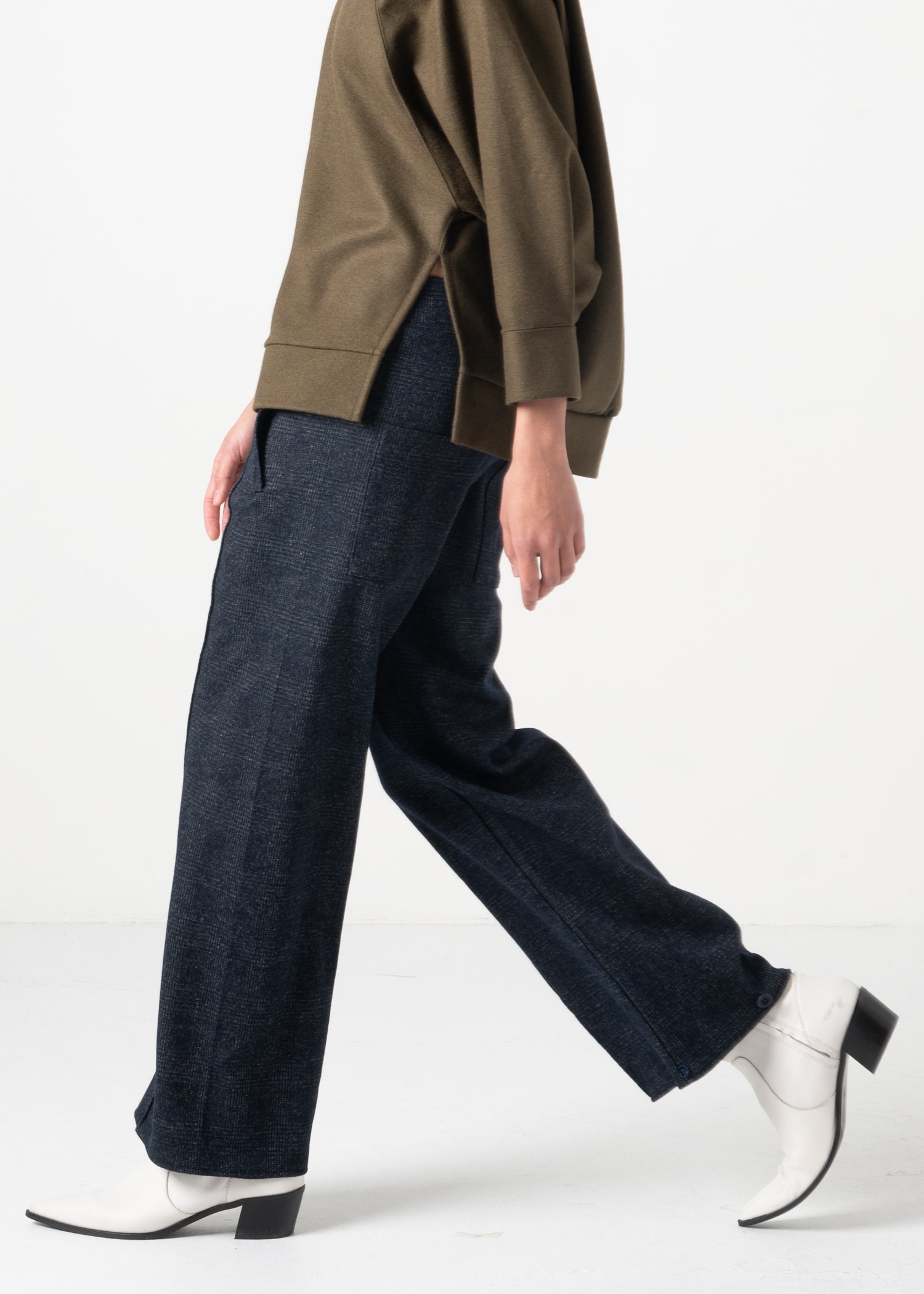 42 GALAXY SEMI-WIDE TROUSERS / WOOLY TWEEDY JERSEY - C11